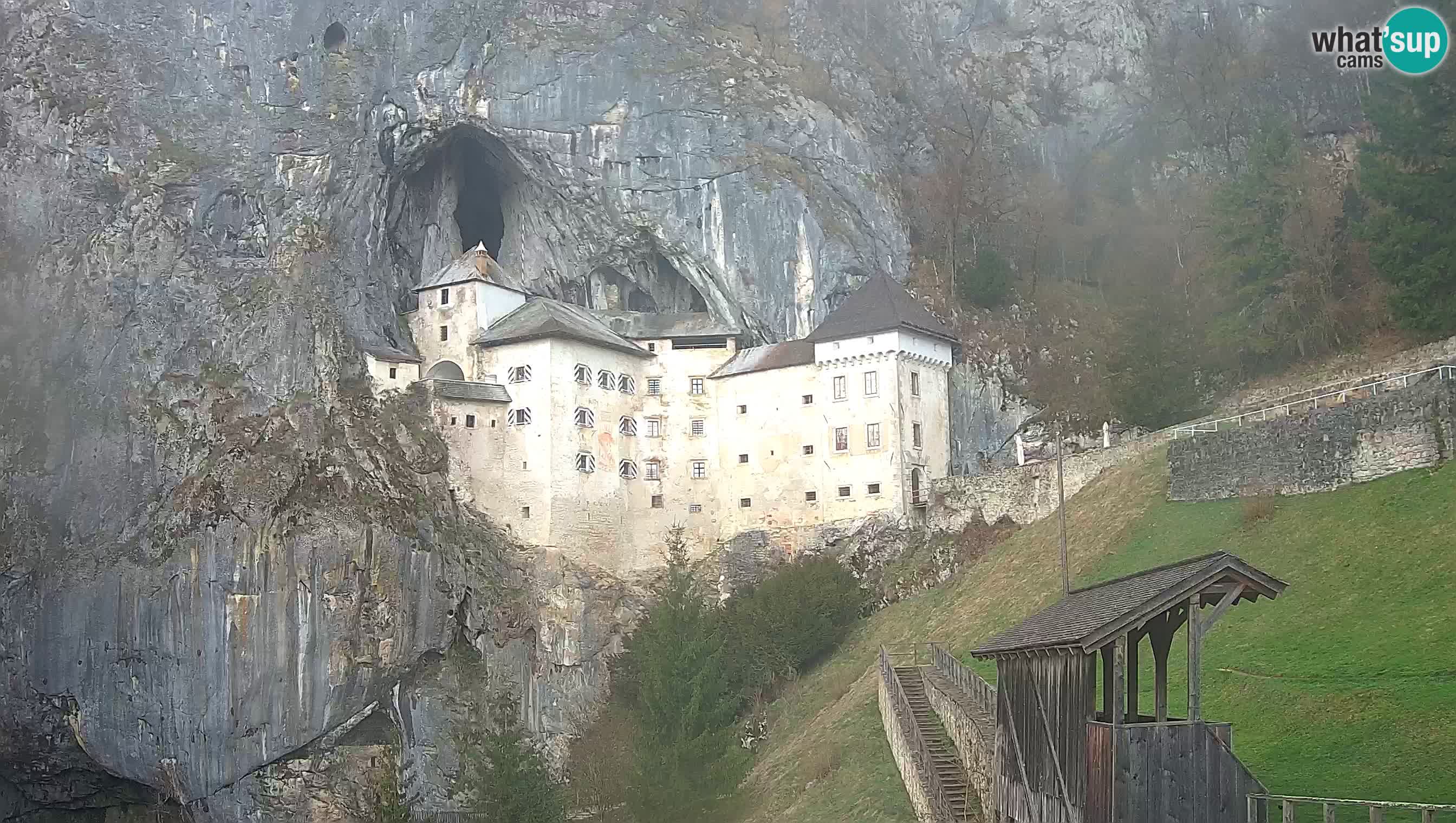 Live Webcam Höhlenburg Predjama – Postojna – Slowenien