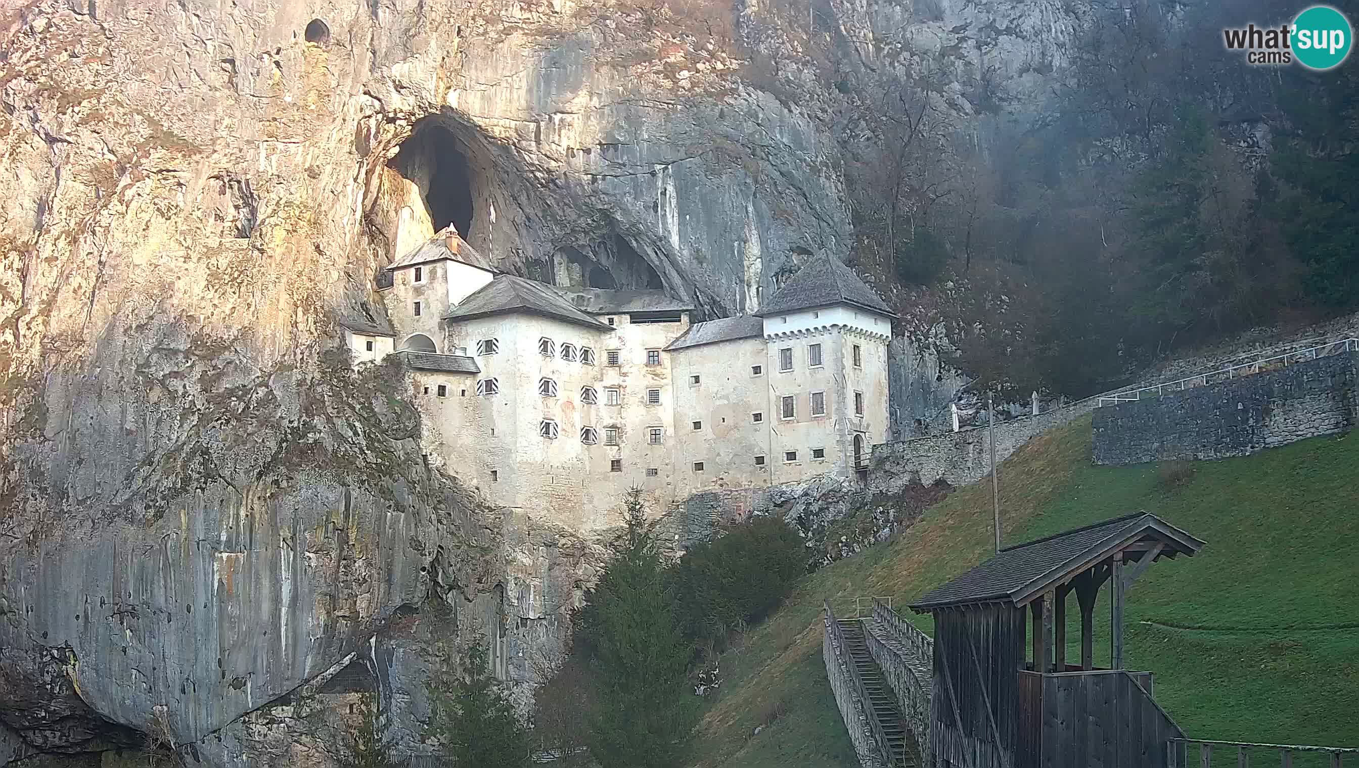 Live Webcam Castello di Predjama – Postumia – Slovenia