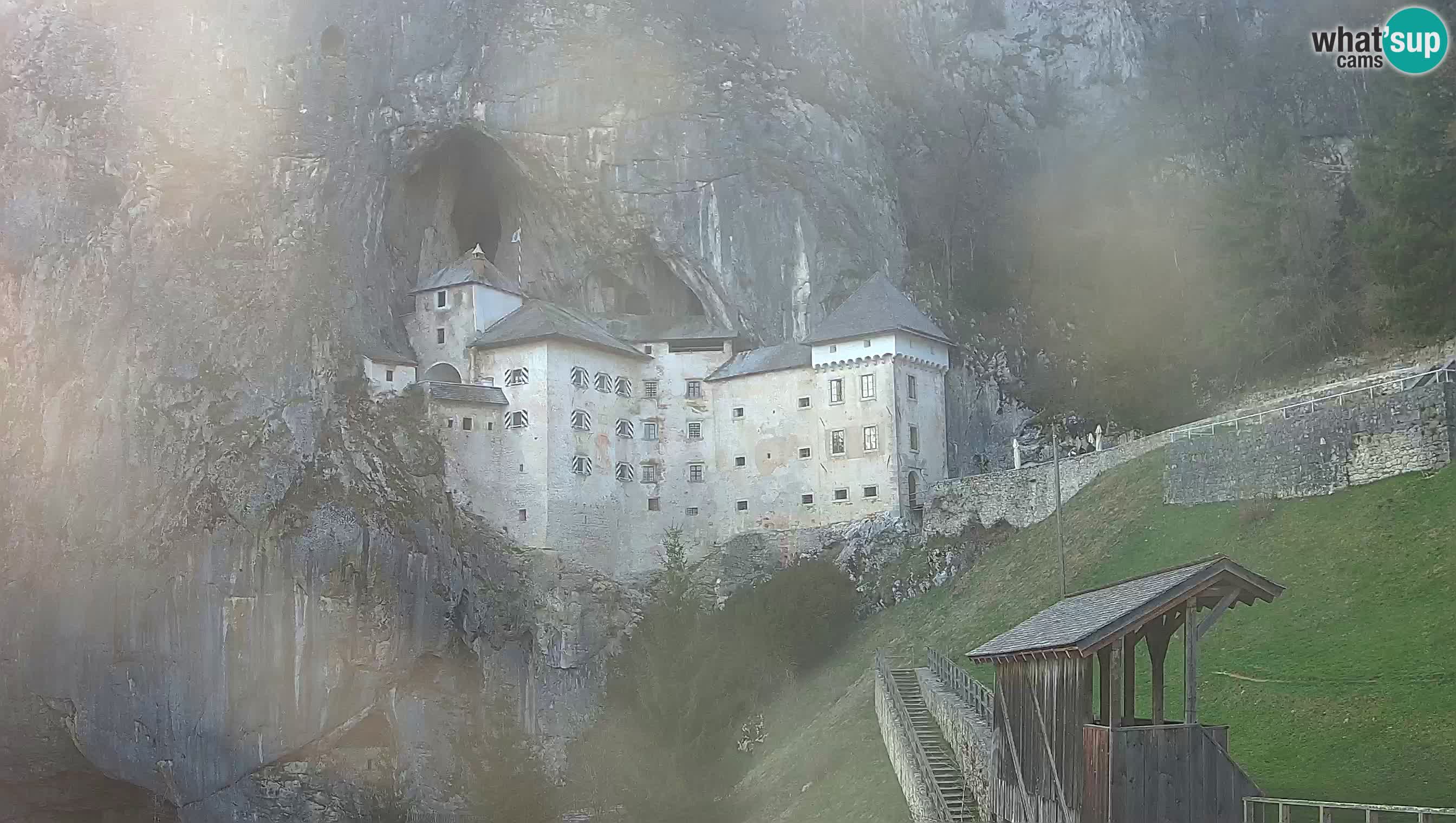 Live Webcam Höhlenburg Predjama – Postojna – Slowenien