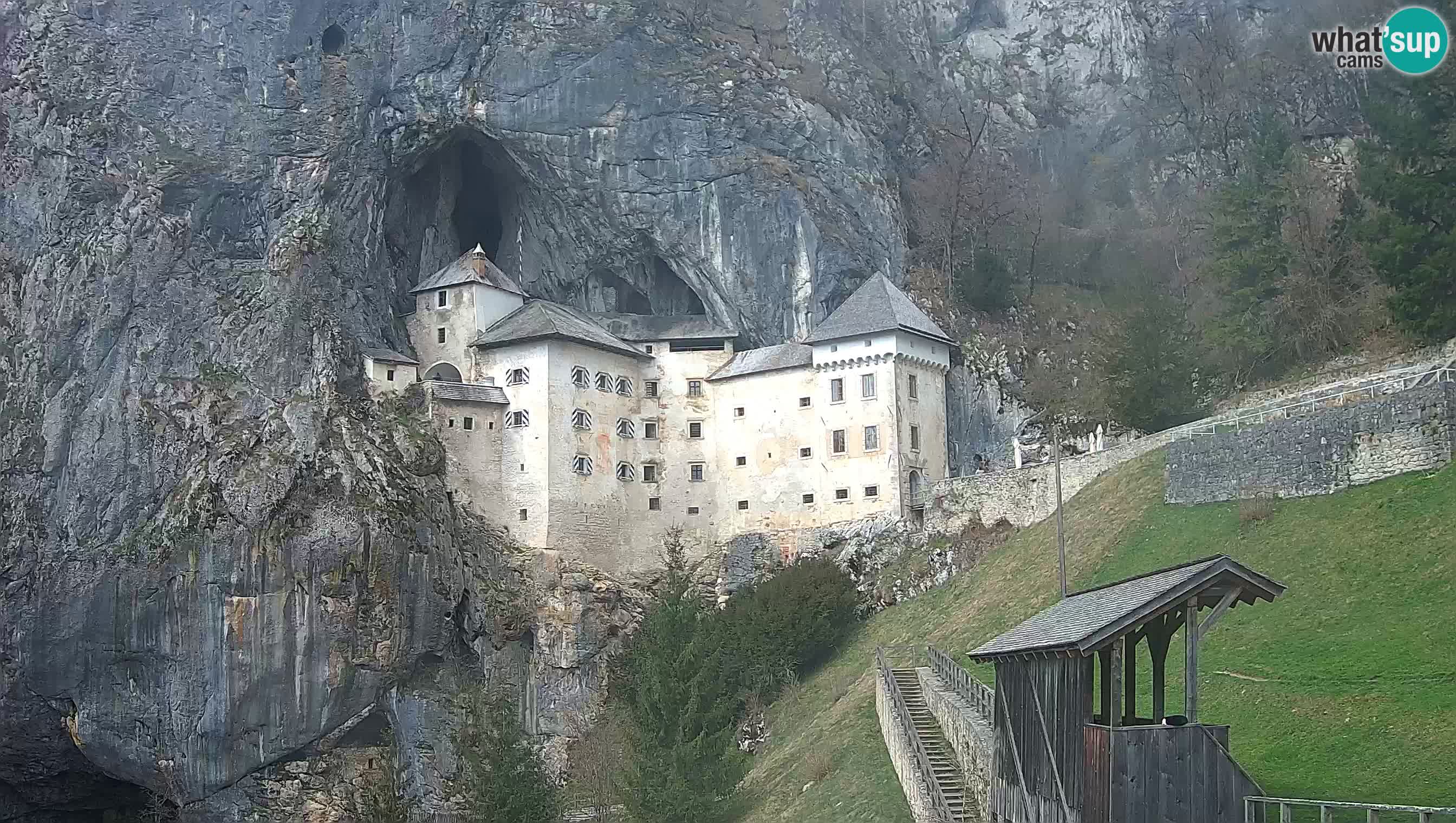 Live Webcam Grad Predjama – Château de Predjama – Postojna – Slovénie