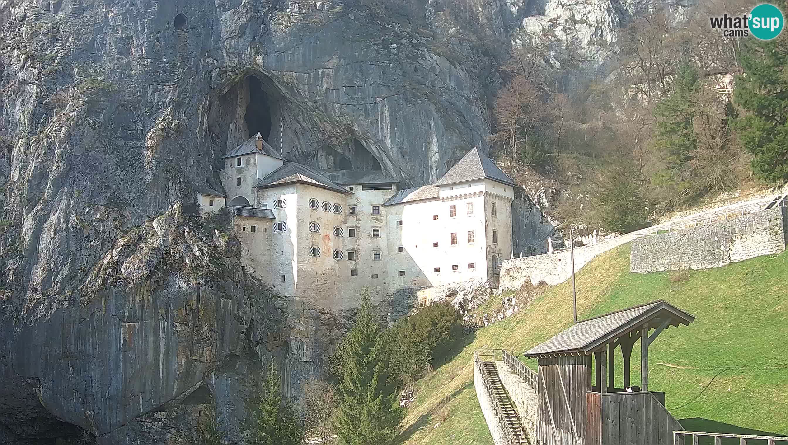 Live Webcam Castello di Predjama – Postumia – Slovenia