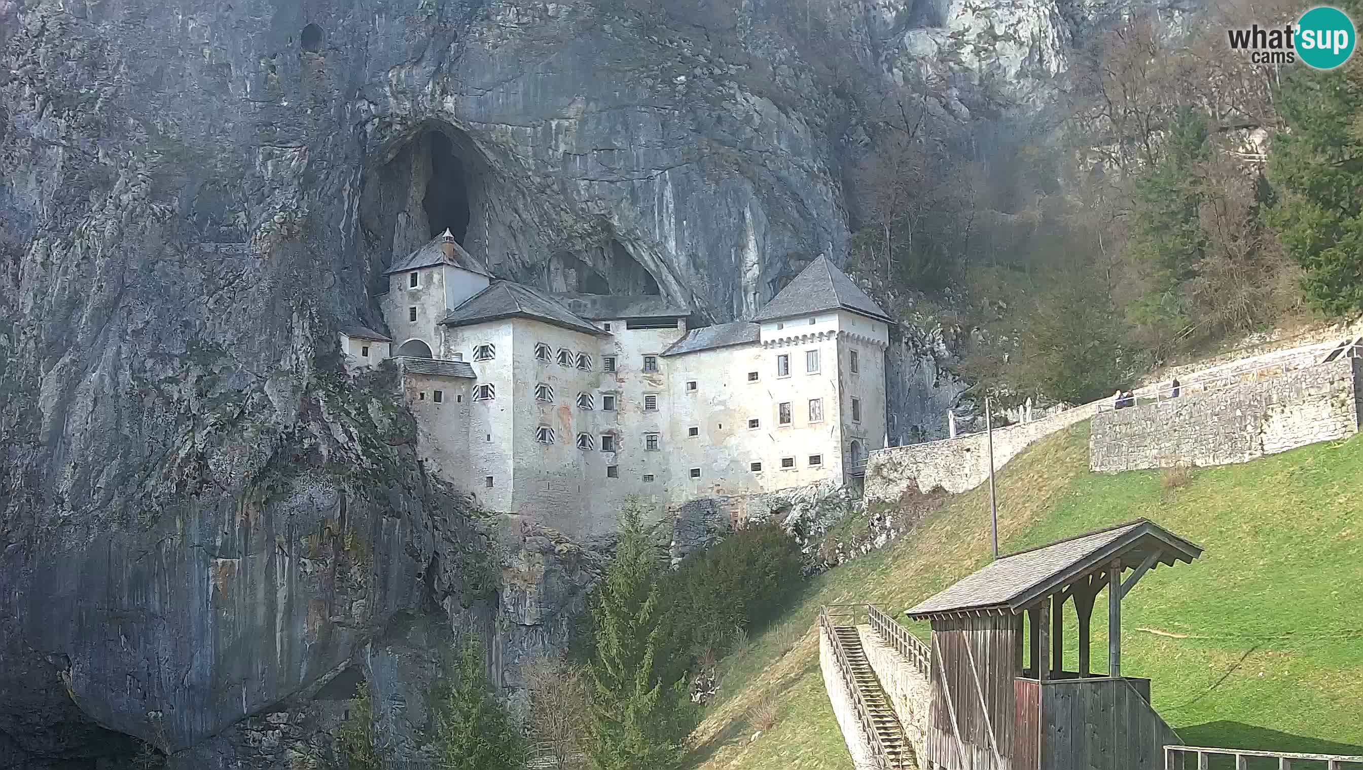 Live Webcam Predjamski grad – Predjama Castle – Postojna – Slovenia