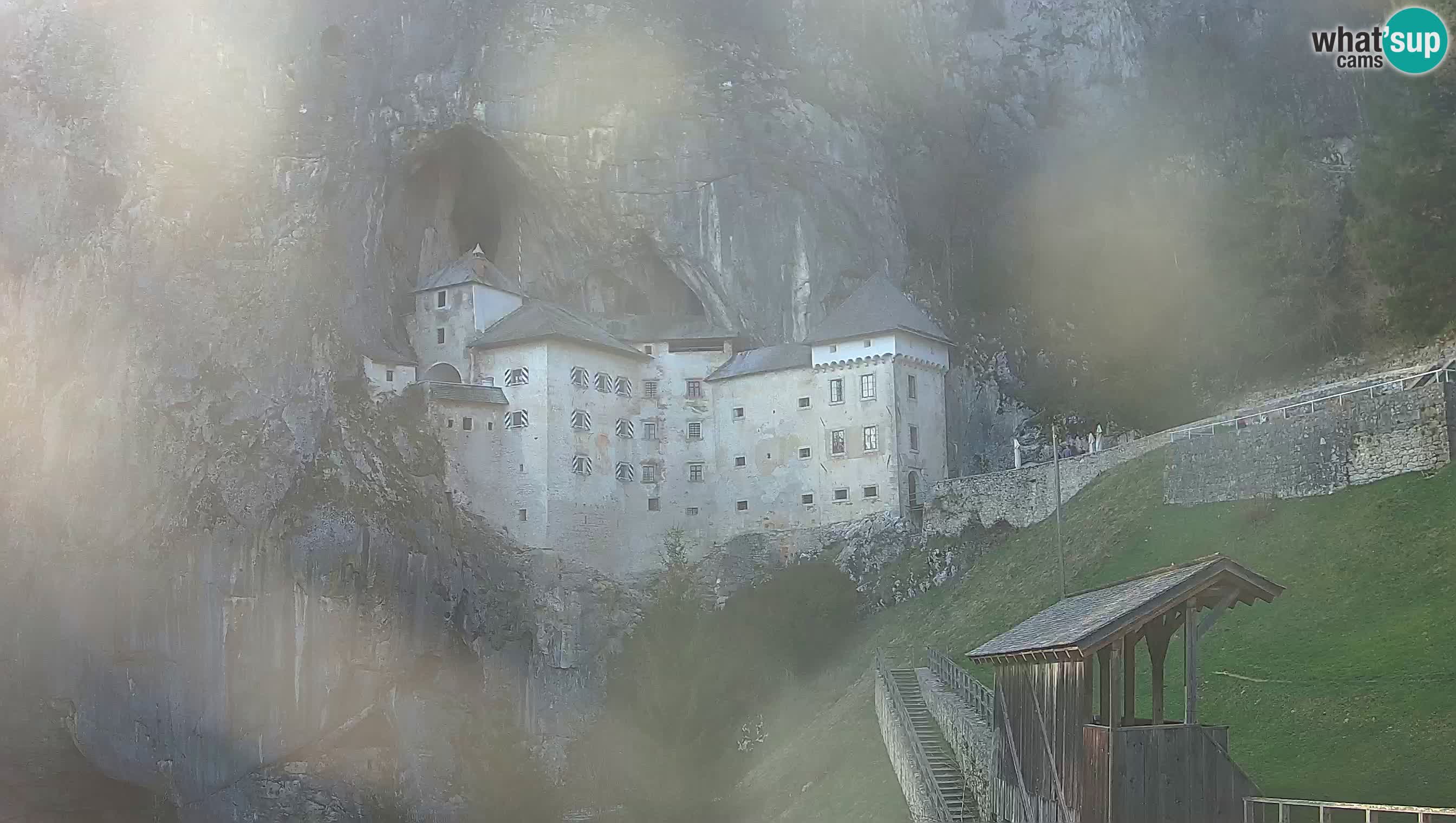 Live Webcam Grad Predjama – Château de Predjama – Postojna – Slovénie