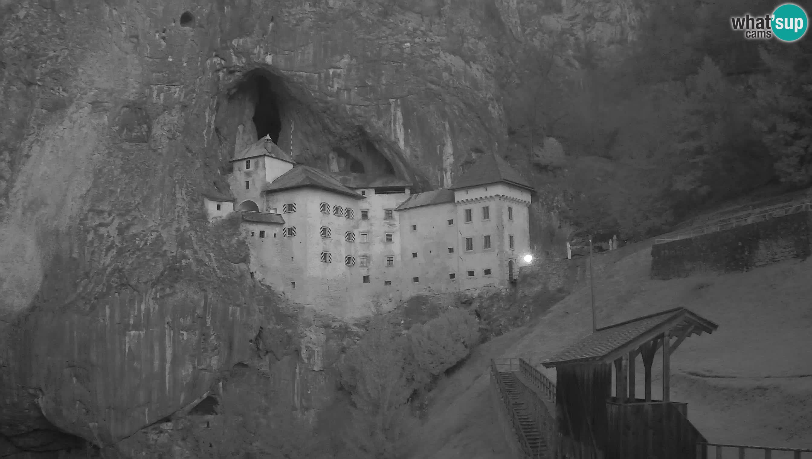 Web kamera Predjamski dvorac – Postojna – Slovenija