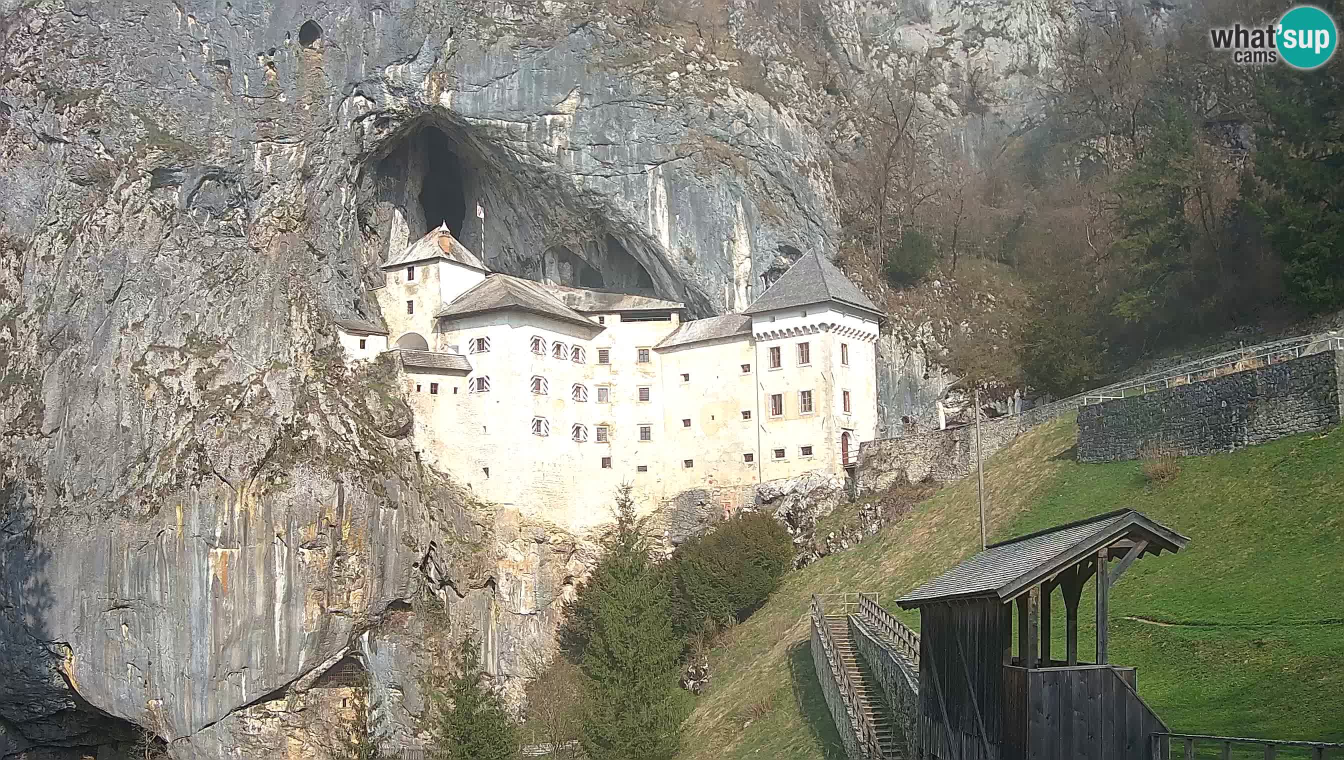 Live Webcam Predjamski grad – Predjama Castle – Postojna – Slovenia