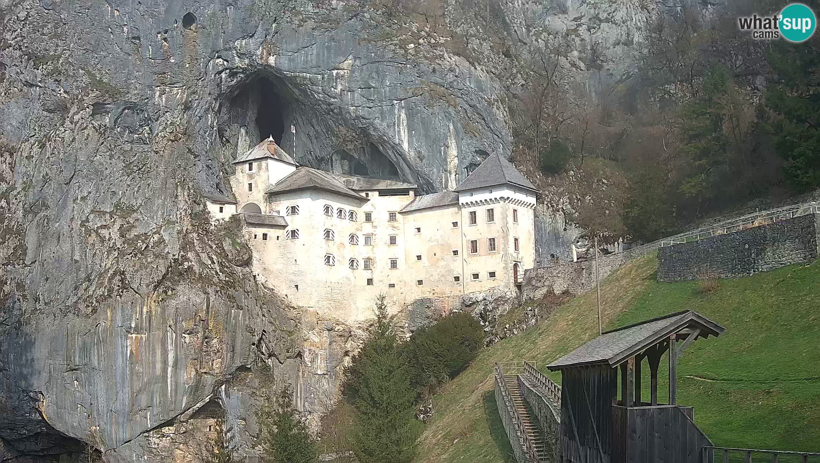 Live Webcam Grad Predjama – Château de Predjama – Postojna – Slovénie