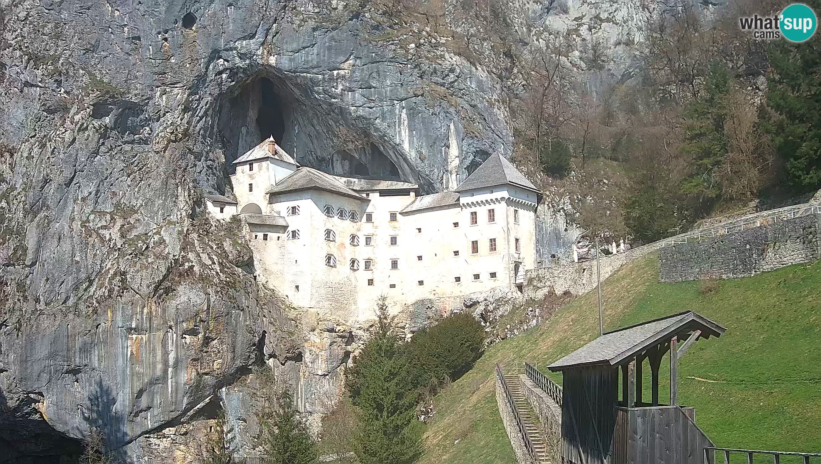 Web kamera Predjamski dvorac – Postojna – Slovenija