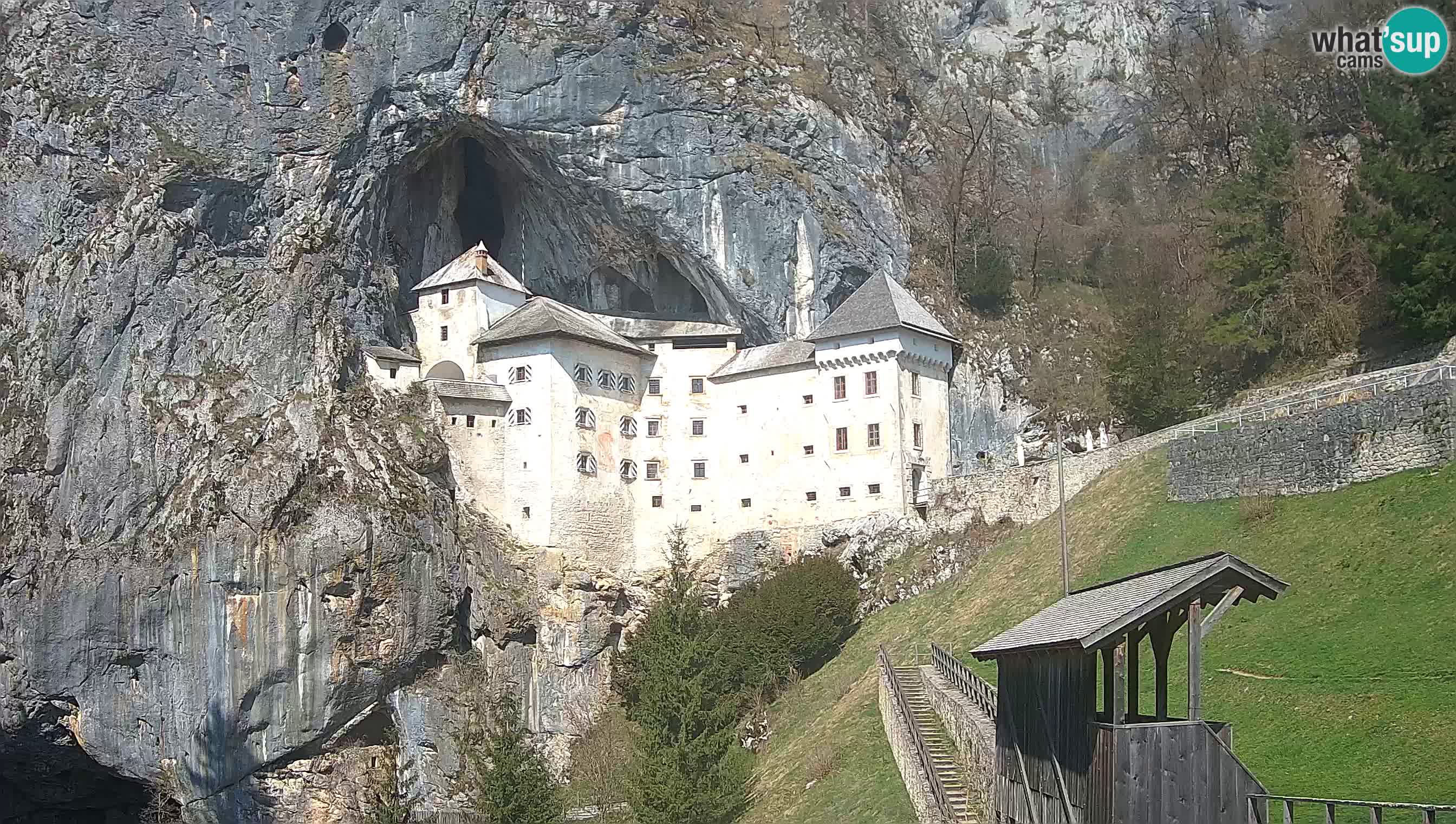 Live Webcam Grad Predjama – Château de Predjama – Postojna – Slovénie