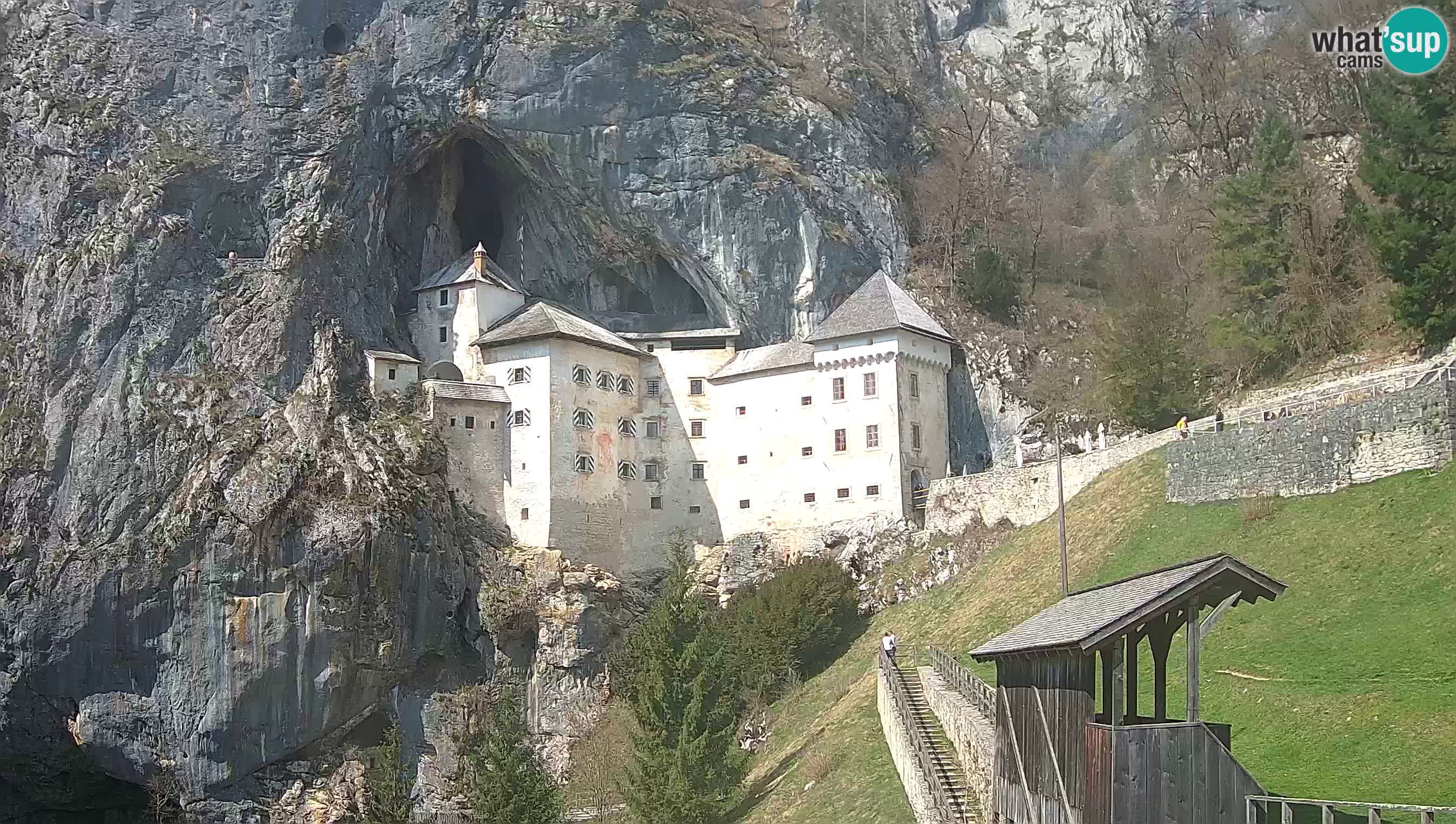 Live Webcam Grad Predjama – Château de Predjama – Postojna – Slovénie