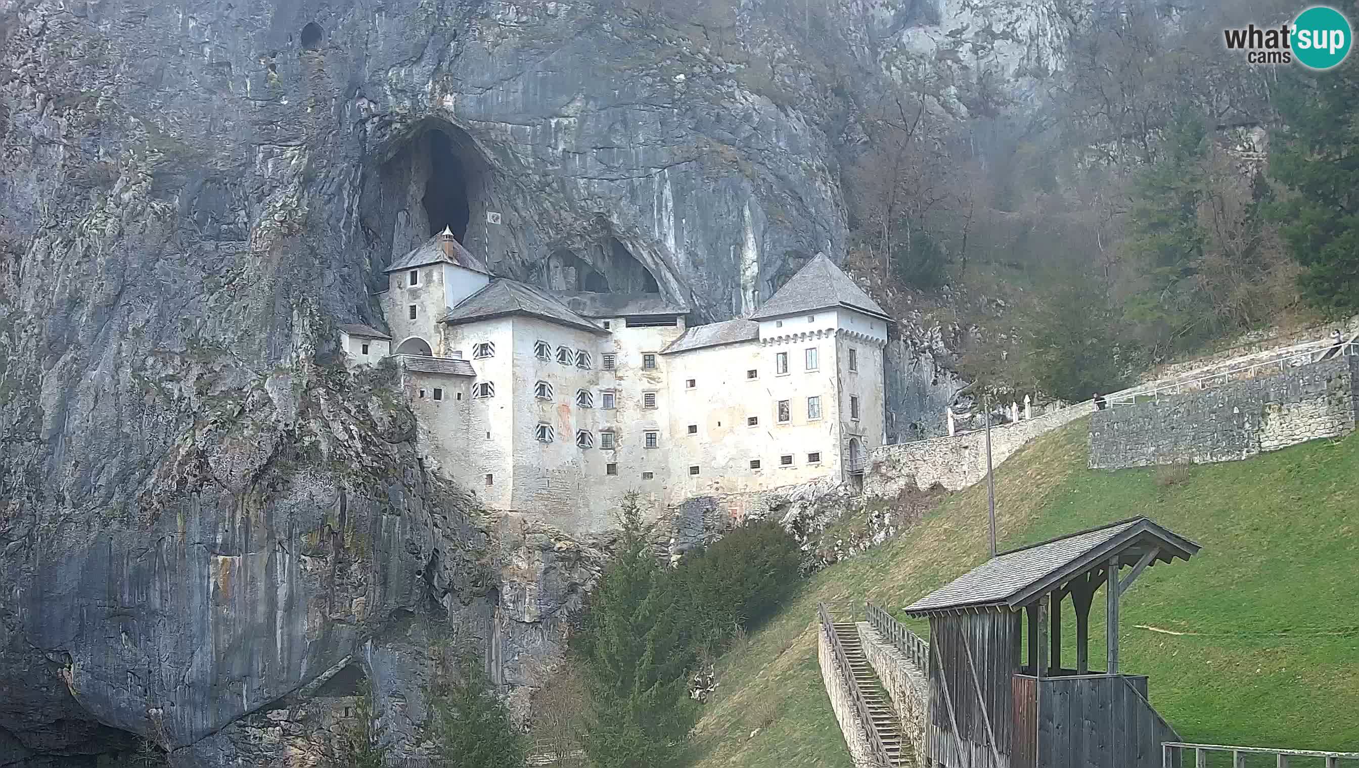 Live Webcam Grad Predjama – Château de Predjama – Postojna – Slovénie