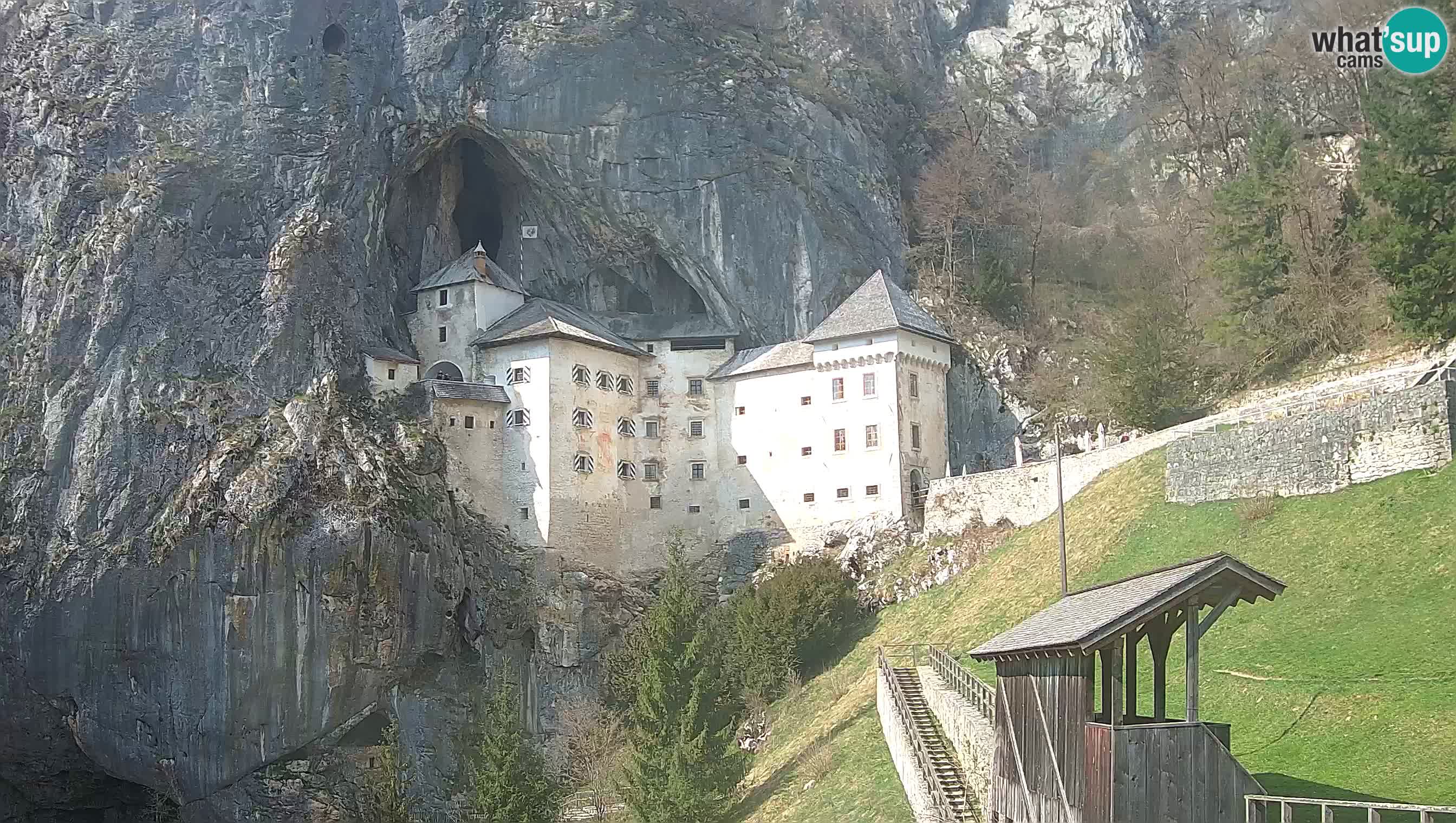 Live Webcam Castello di Predjama – Postumia – Slovenia