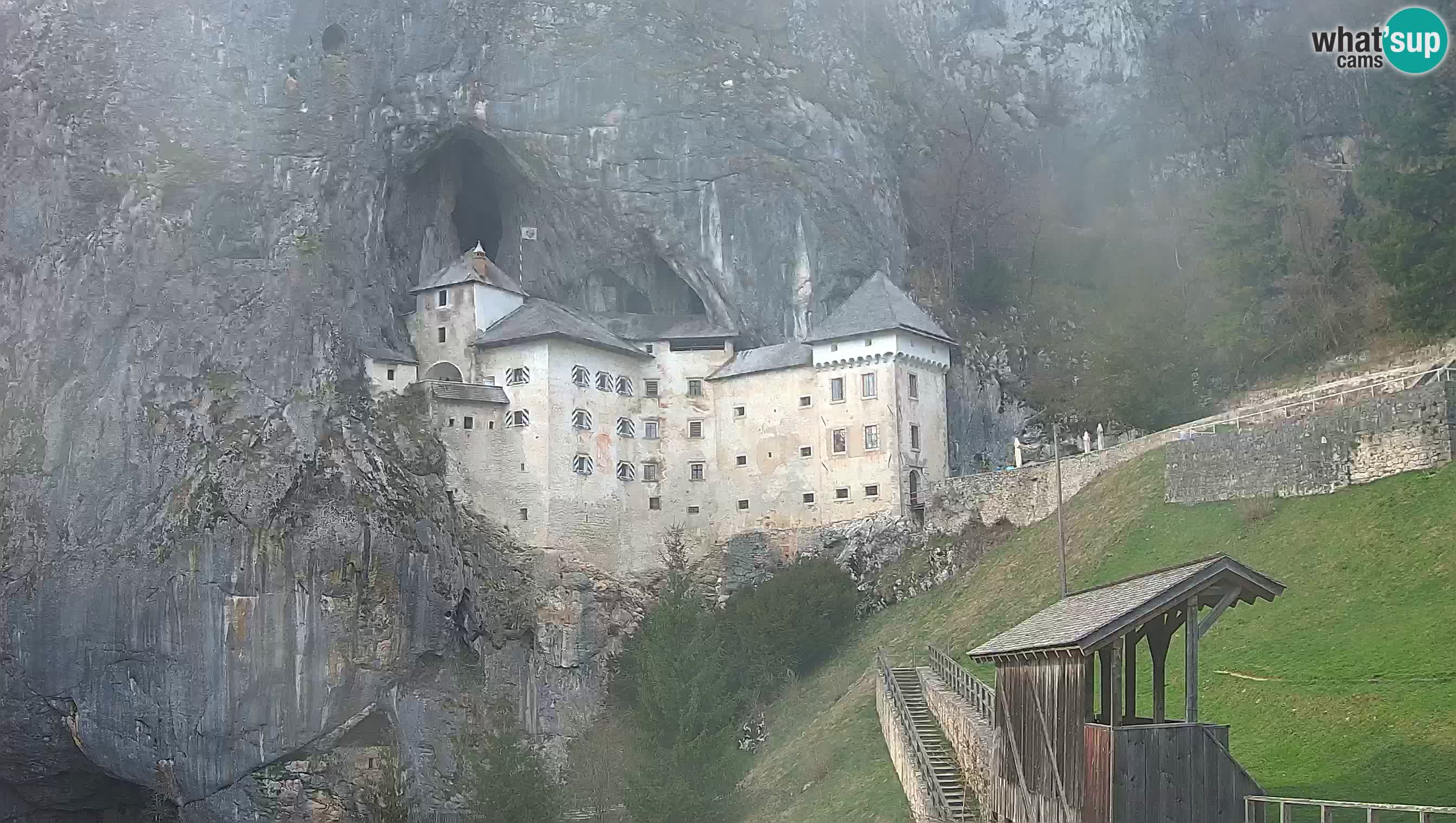 Live Webcam Höhlenburg Predjama – Postojna – Slowenien