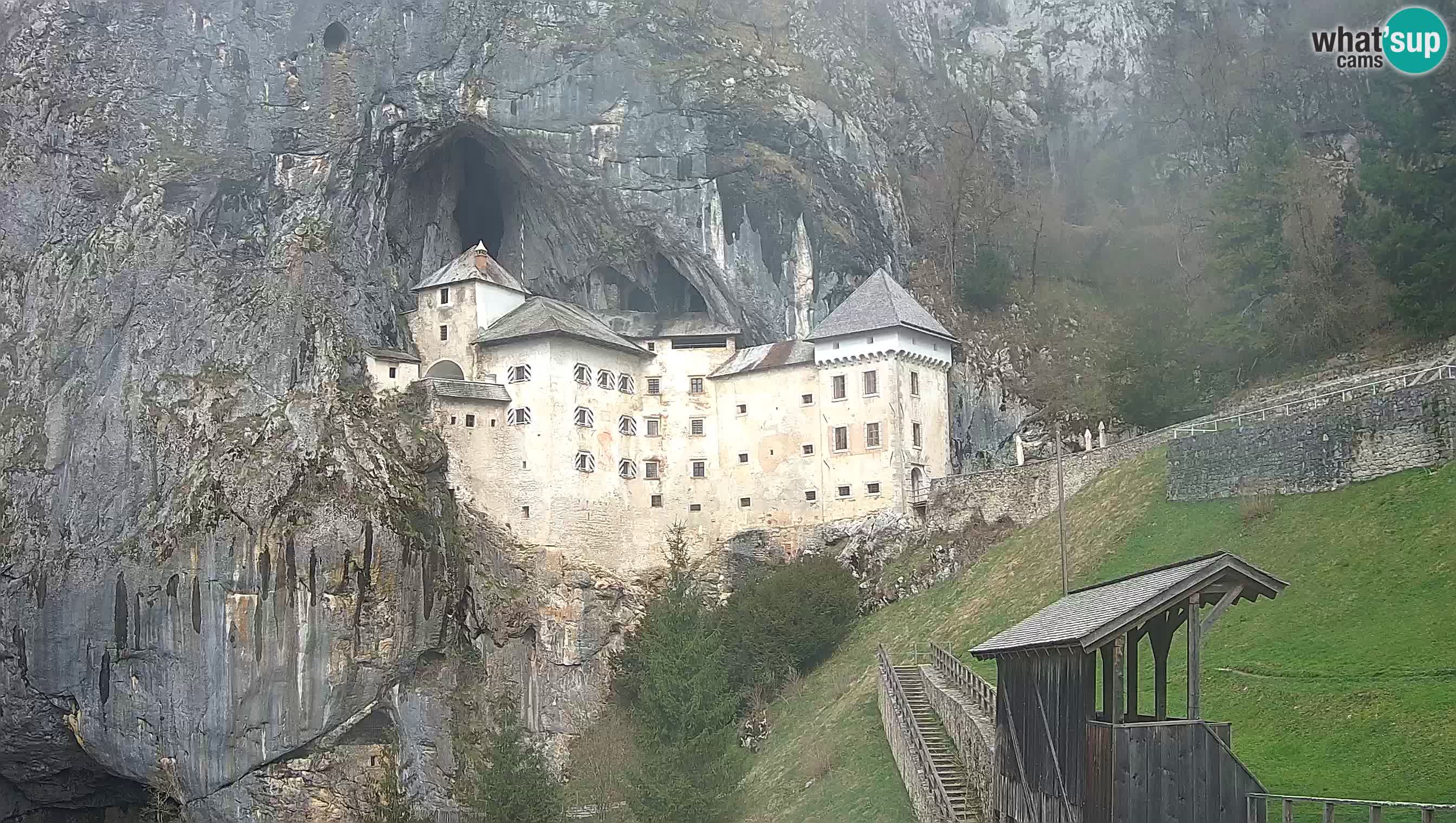 Live Webcam Predjamski grad – Predjama Castle – Postojna – Slovenia