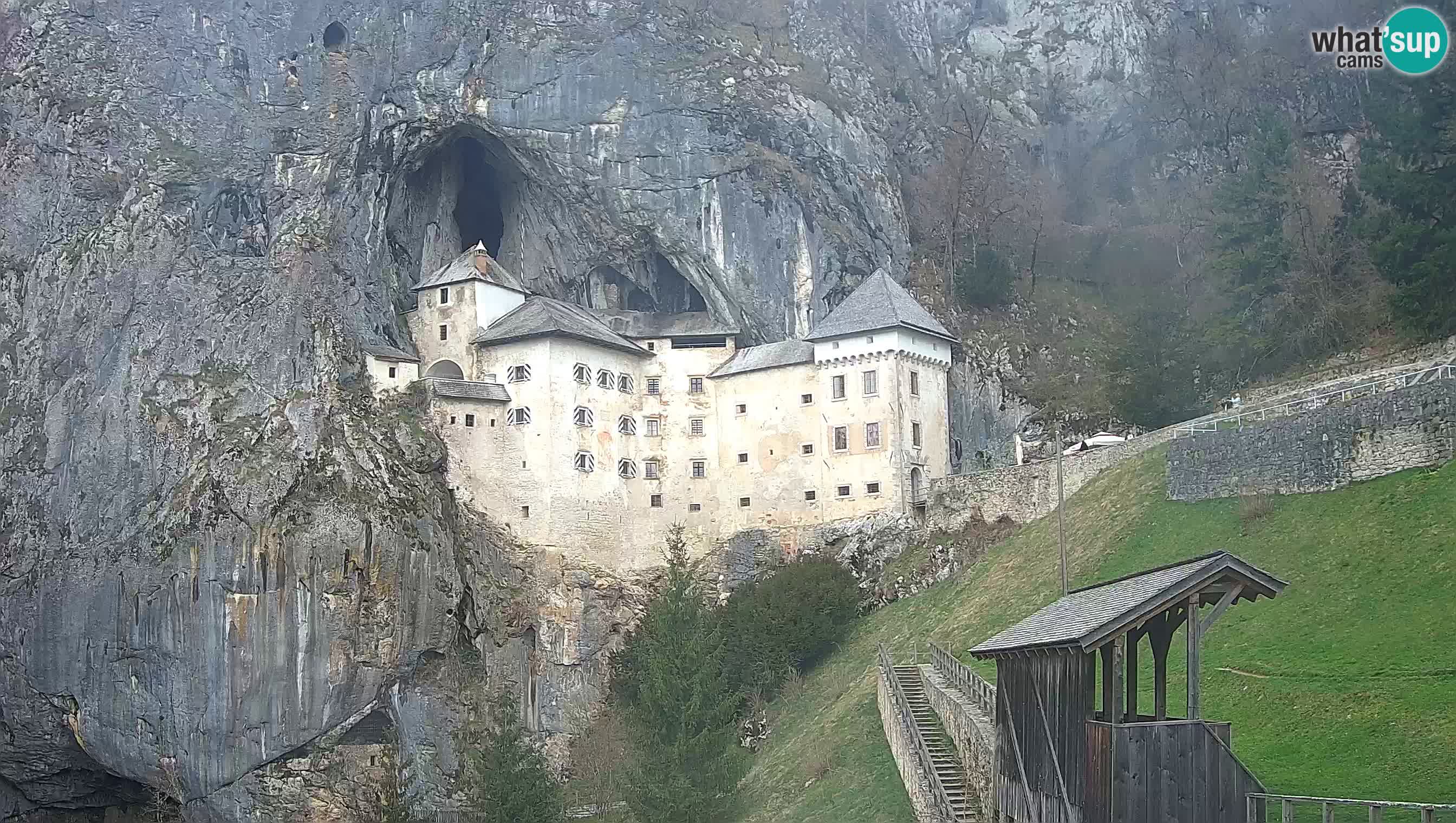 Live Webcam Grad Predjama – Château de Predjama – Postojna – Slovénie