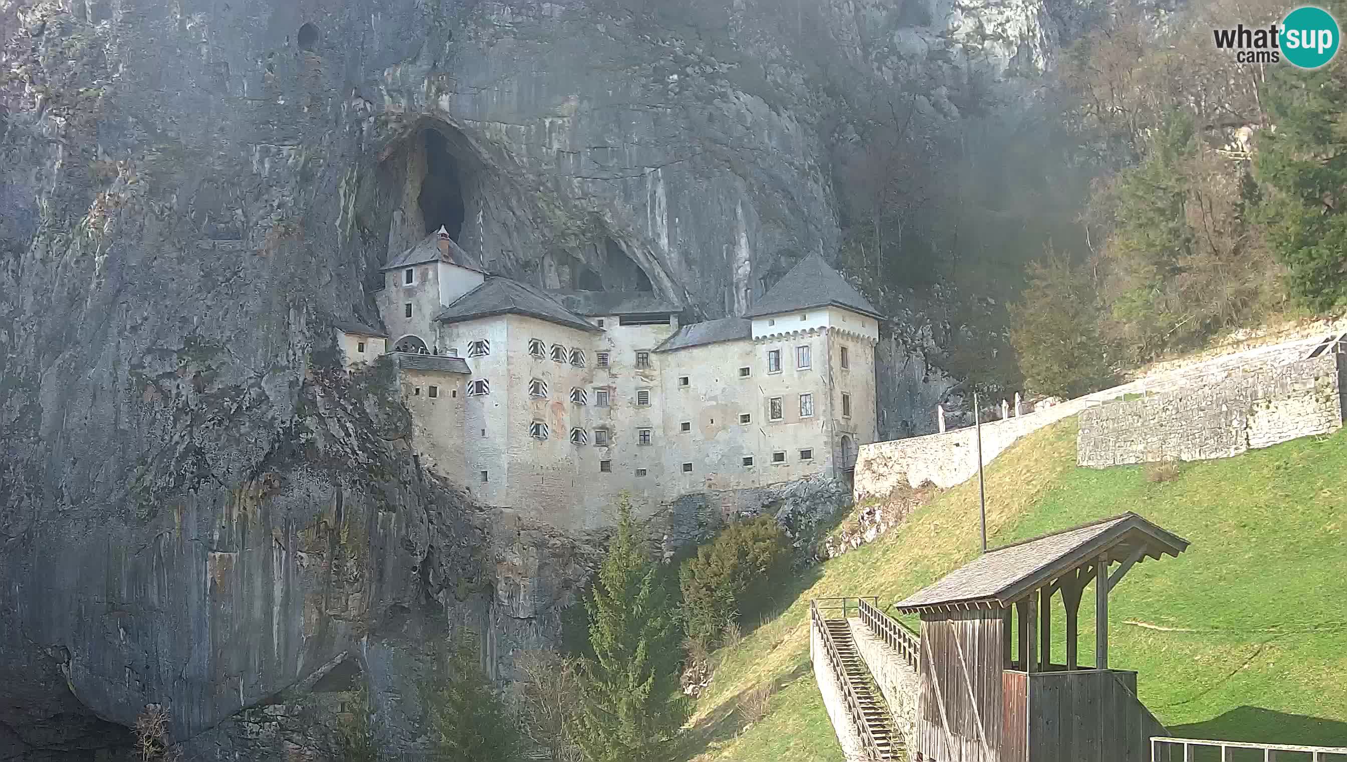Live Webcam Predjamski grad – Predjama Castle – Postojna – Slovenia