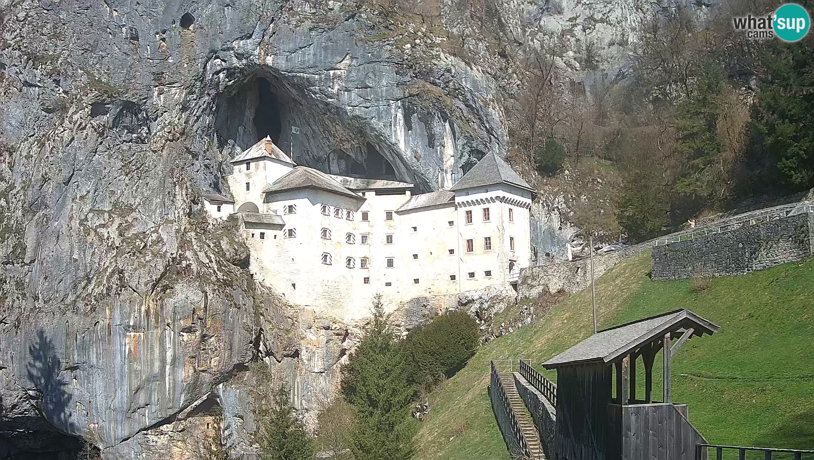 Web kamera Predjamski dvorac – Postojna – Slovenija
