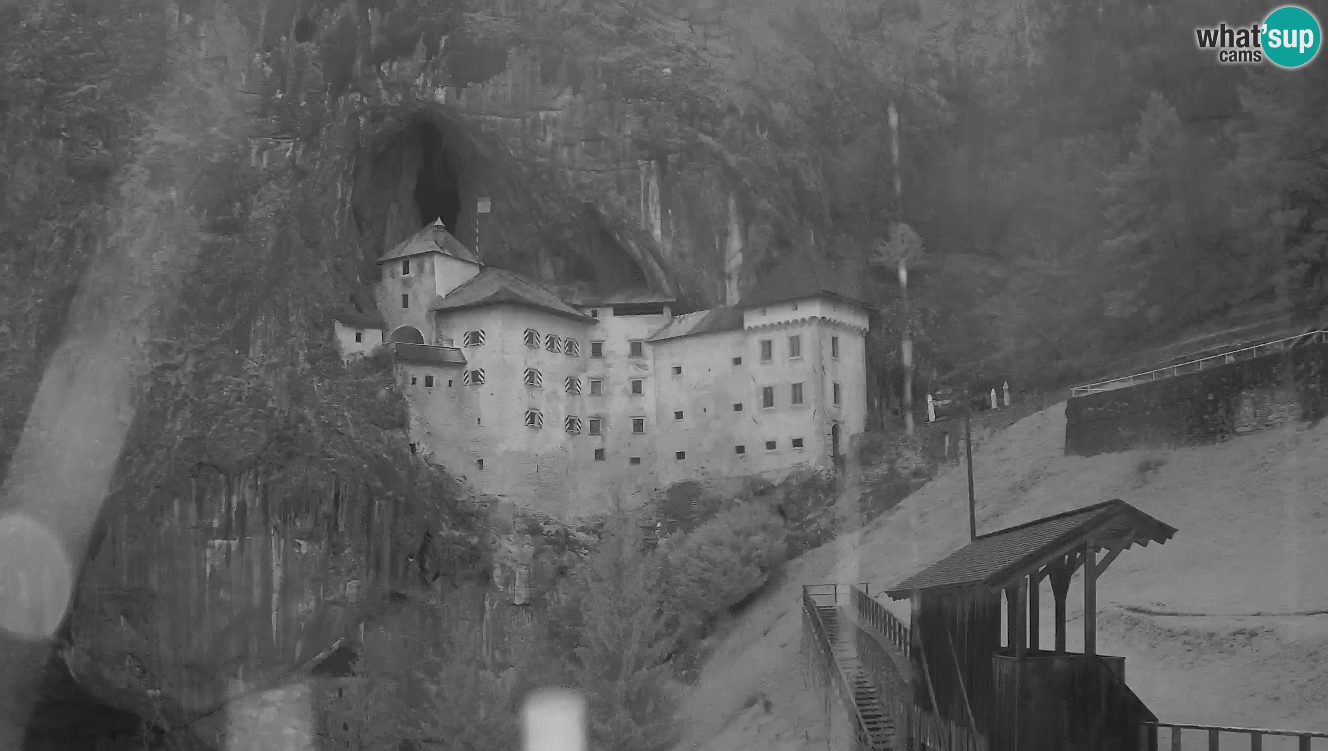 Live Webcam Höhlenburg Predjama – Postojna – Slowenien