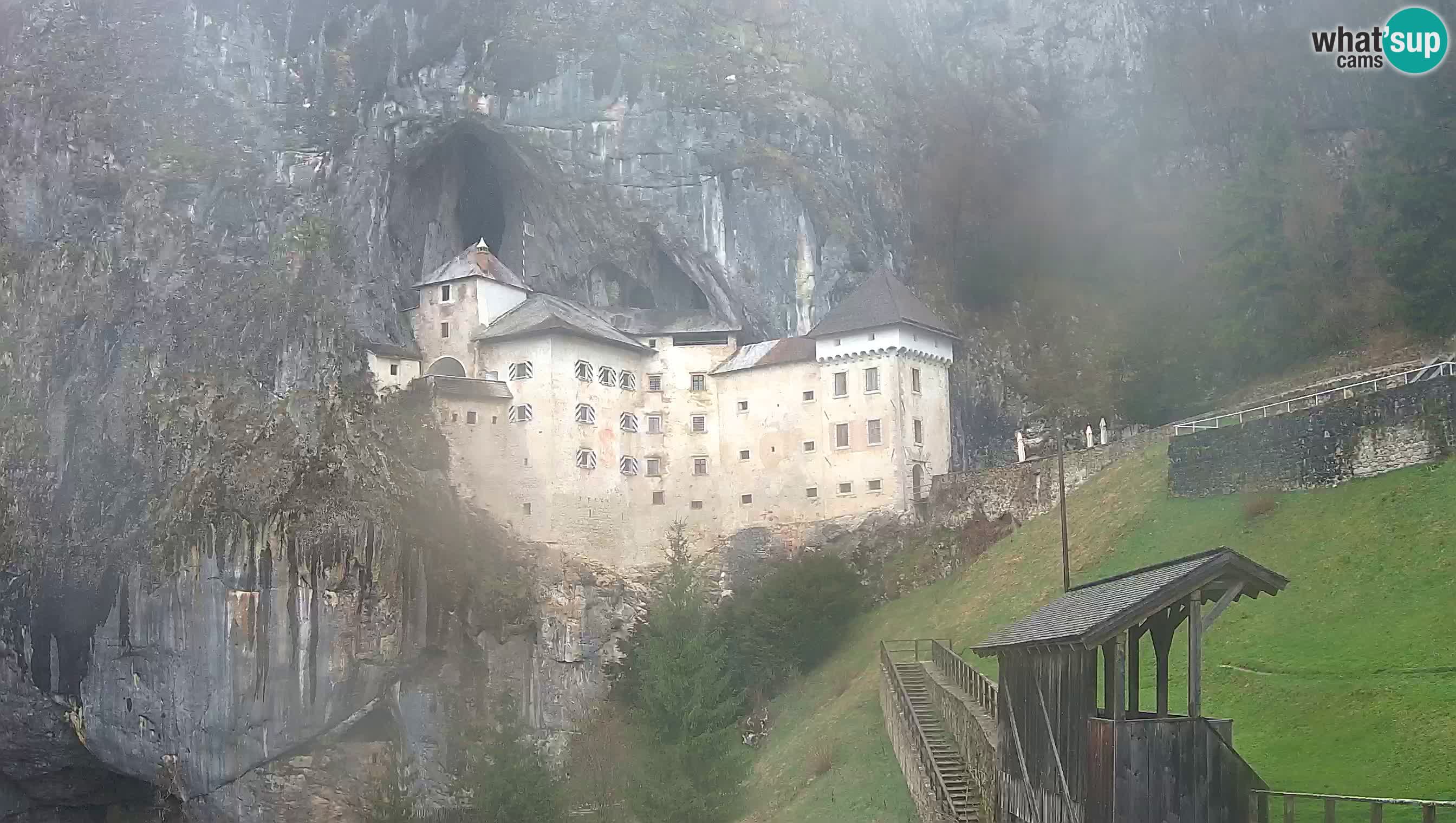 Live Webcam Höhlenburg Predjama – Postojna – Slowenien