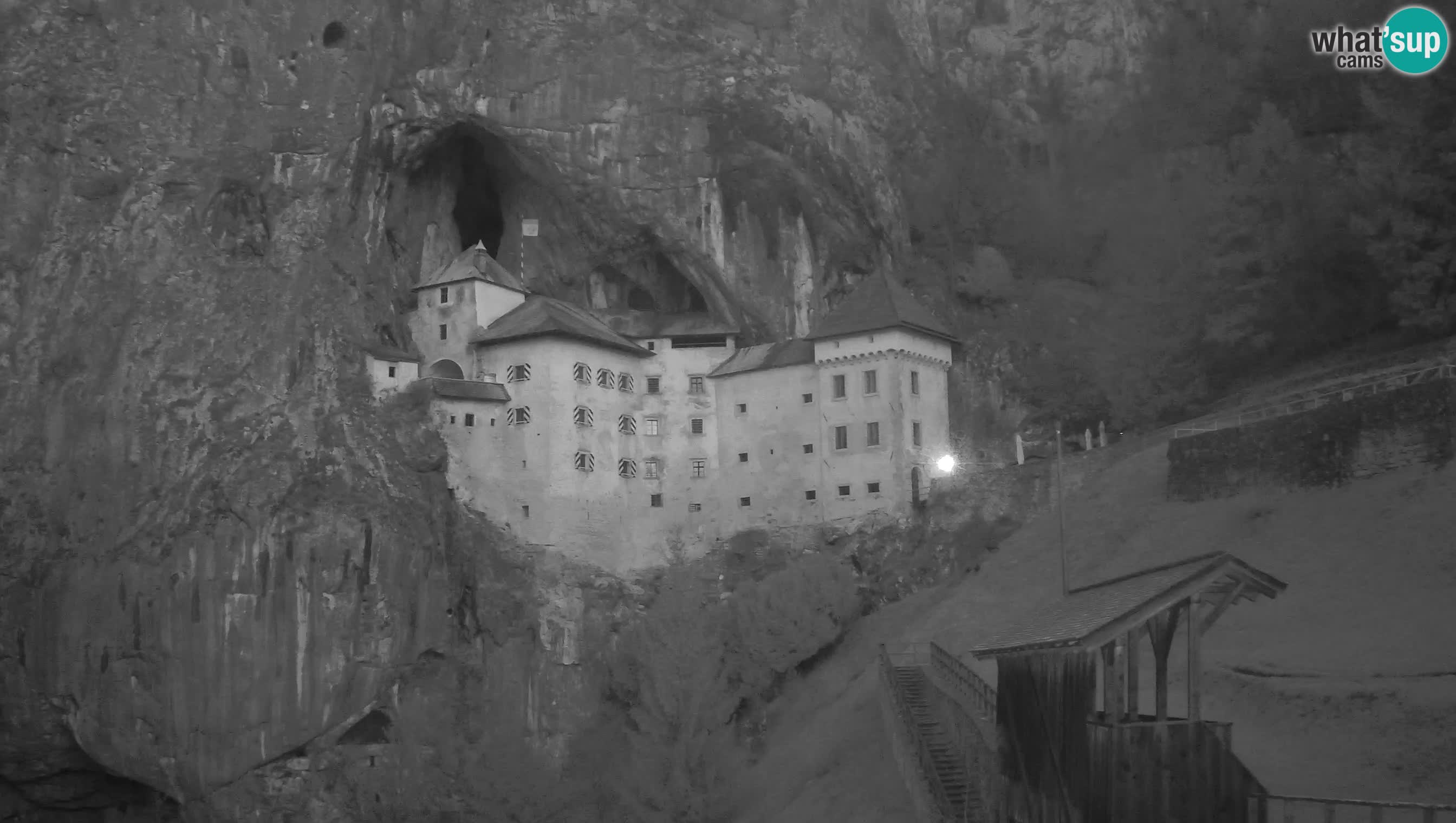 Live Webcam Höhlenburg Predjama – Postojna – Slowenien