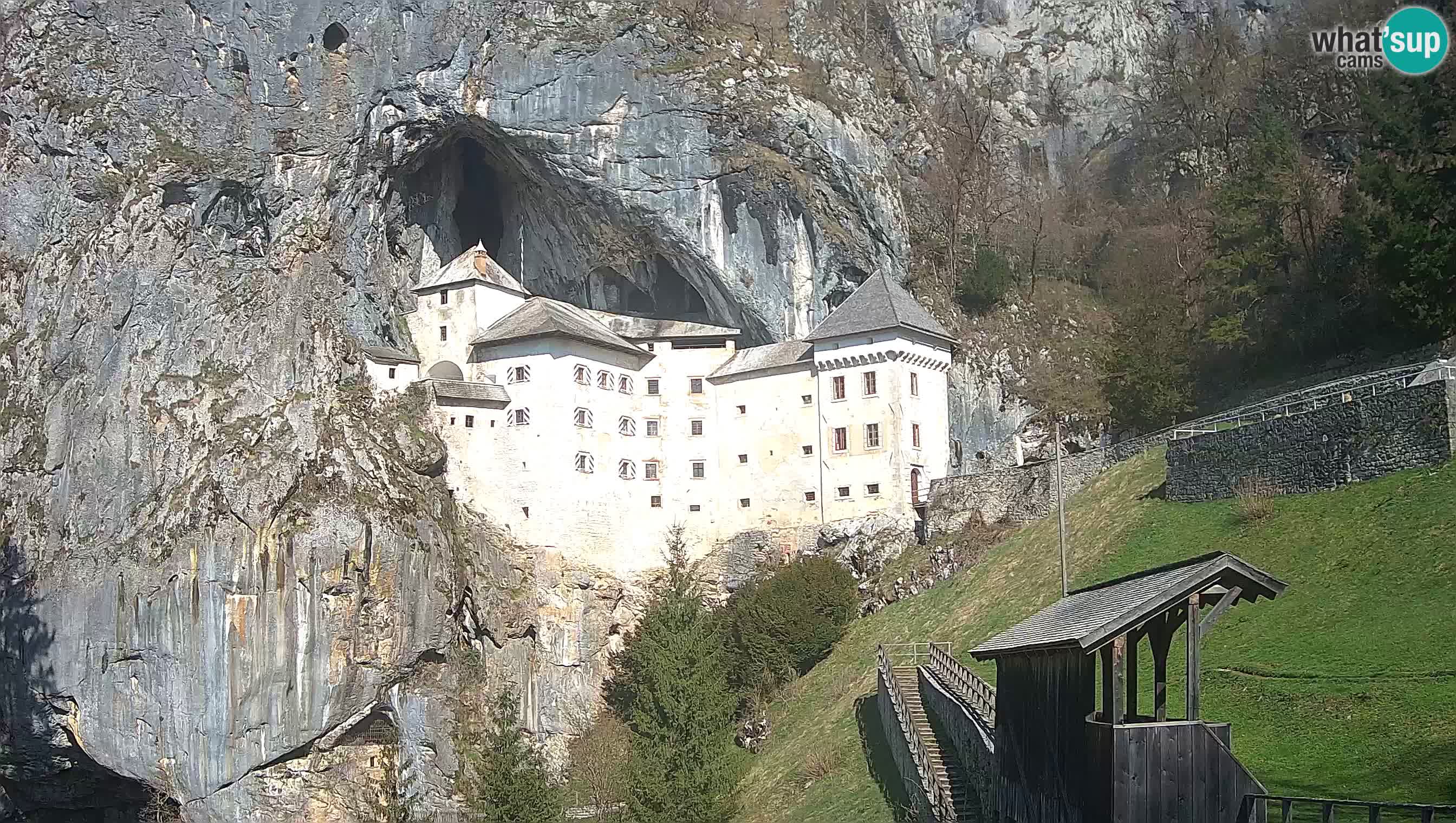 Live Webcam Höhlenburg Predjama – Postojna – Slowenien