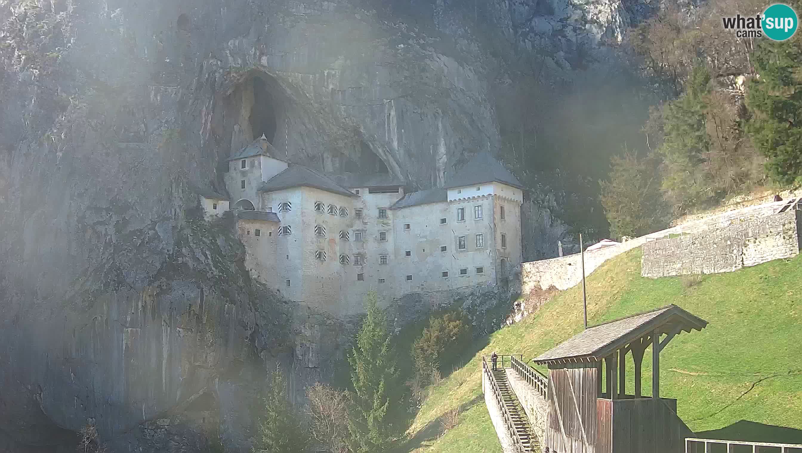 Live Webcam Castello di Predjama – Postumia – Slovenia