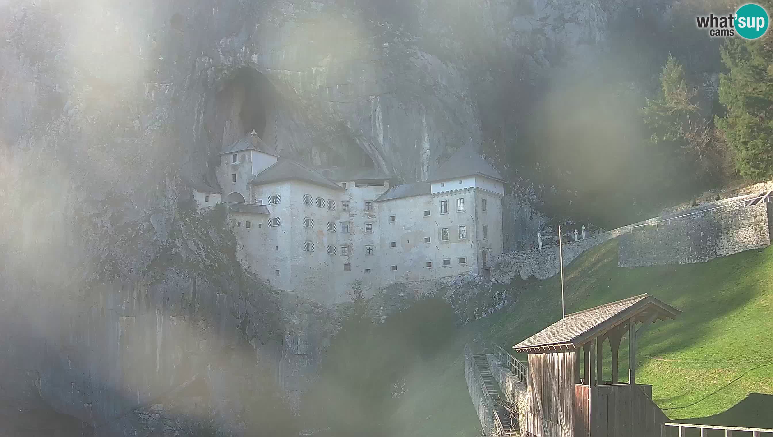 Live Webcam Höhlenburg Predjama – Postojna – Slowenien