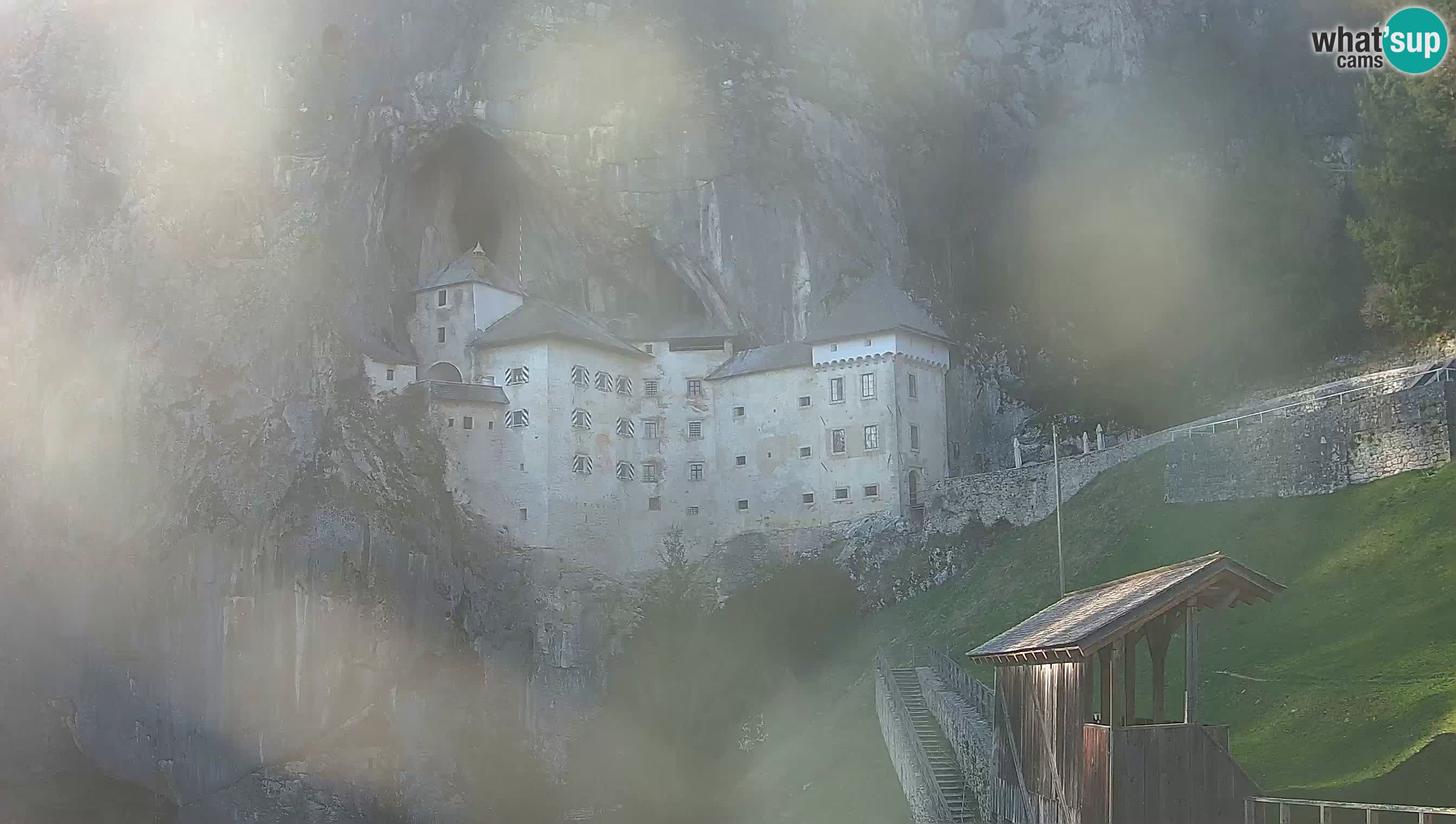 Live Webcam Höhlenburg Predjama – Postojna – Slowenien