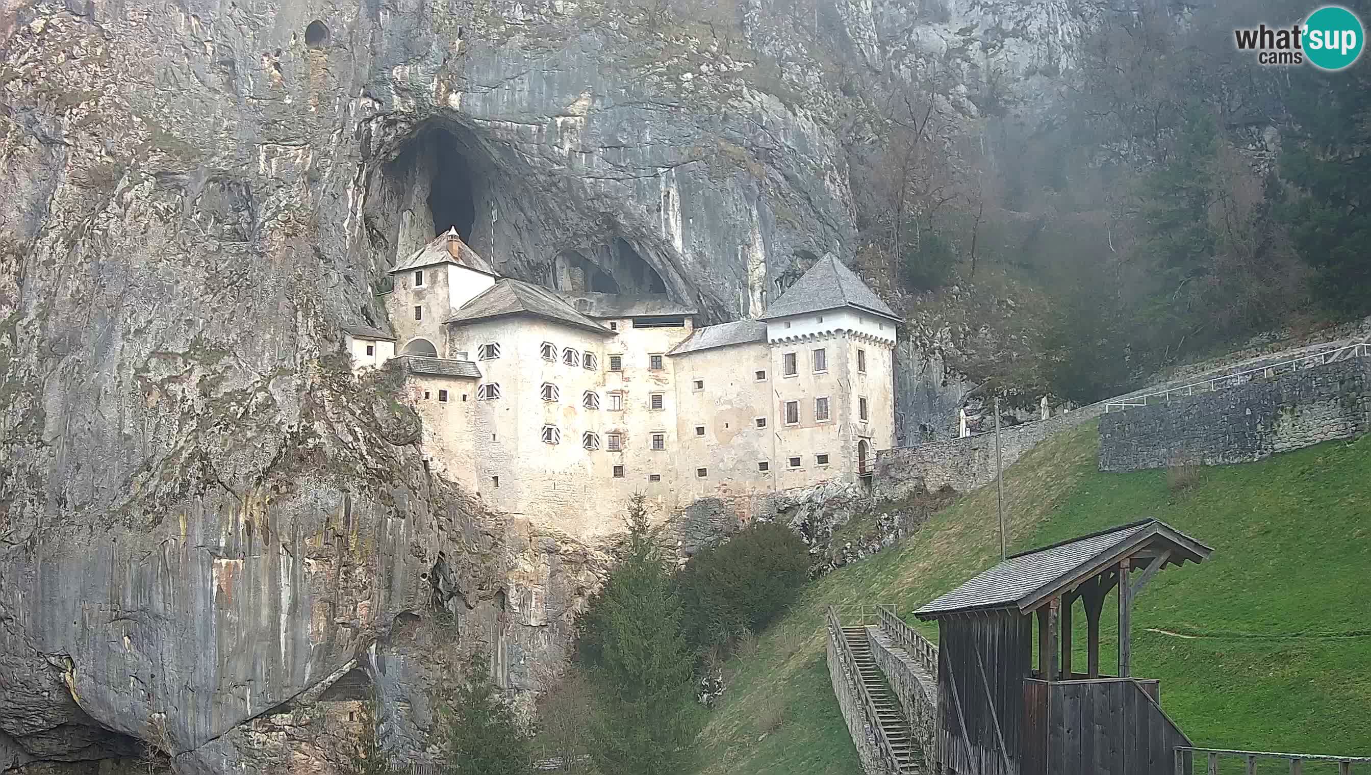 Live Webcam Predjamski grad – Predjama Castle – Postojna – Slovenia