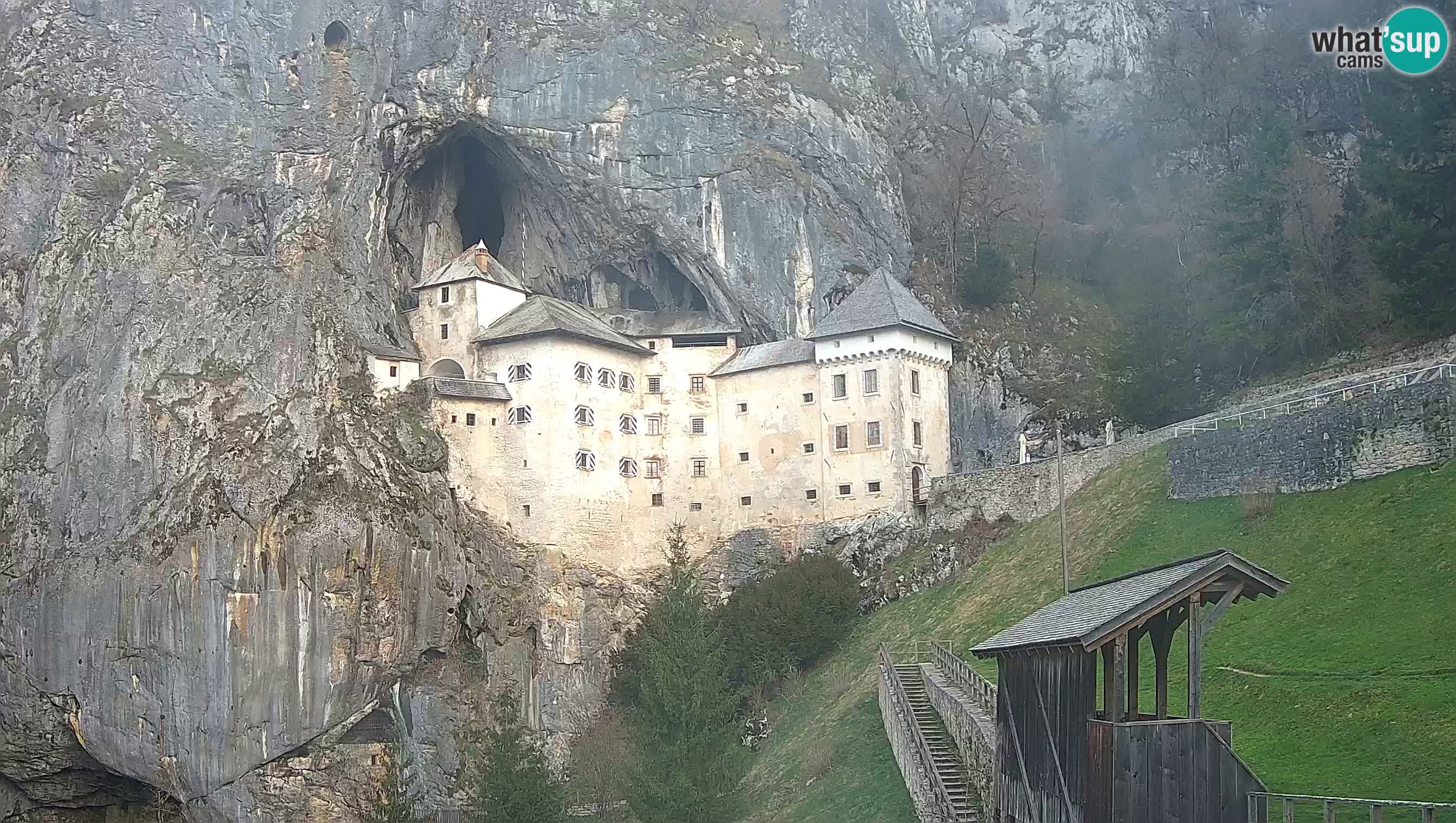Live Webcam Predjamski grad – Predjama Castle – Postojna – Slovenia