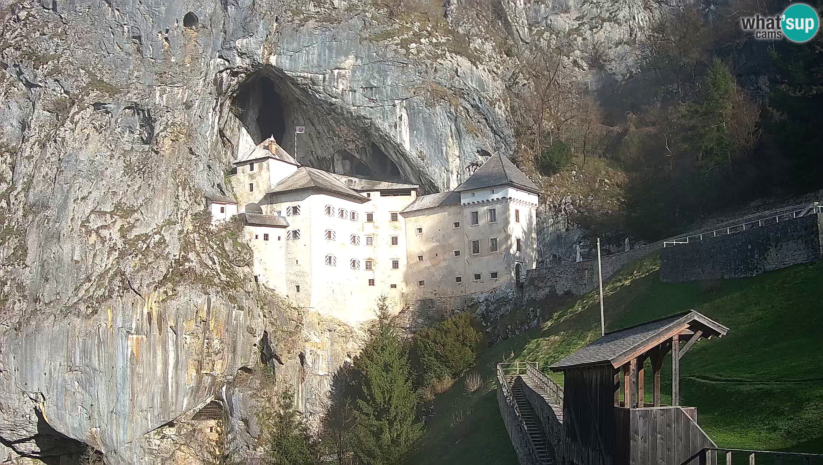 Live Webcam Höhlenburg Predjama – Postojna – Slowenien