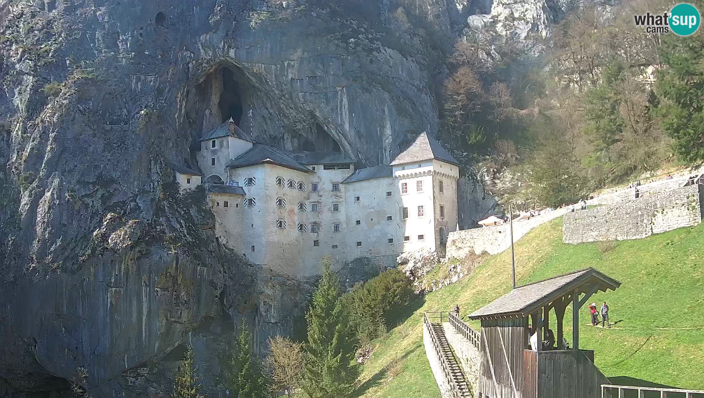 Live Webcam Predjamski grad – Predjama Castle – Postojna – Slovenia