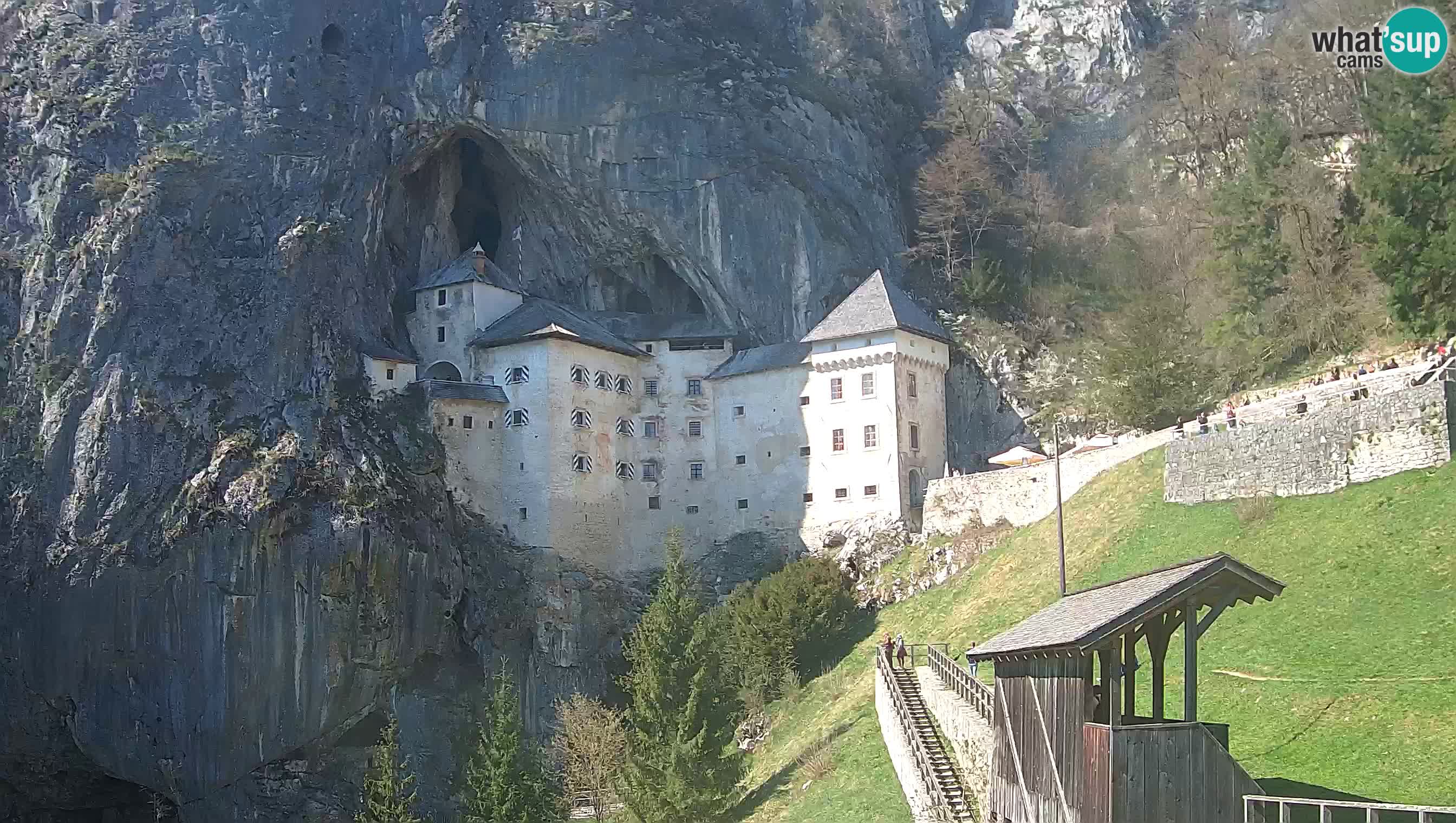 Live Webcam Predjamski grad – Predjama Castle – Postojna – Slovenia