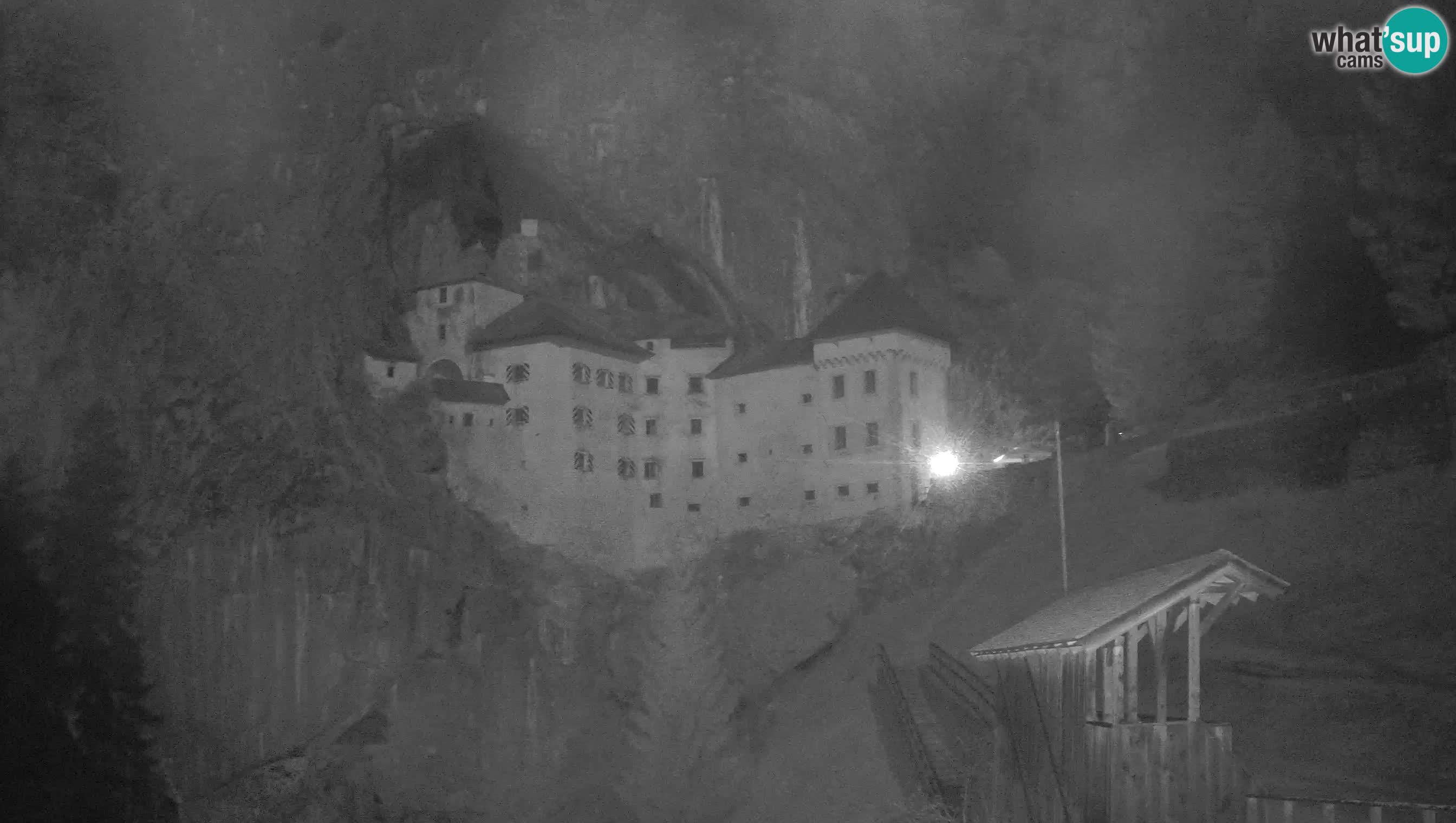 Spletna kamera Predjamski grad – Grad Predjama – Postojna