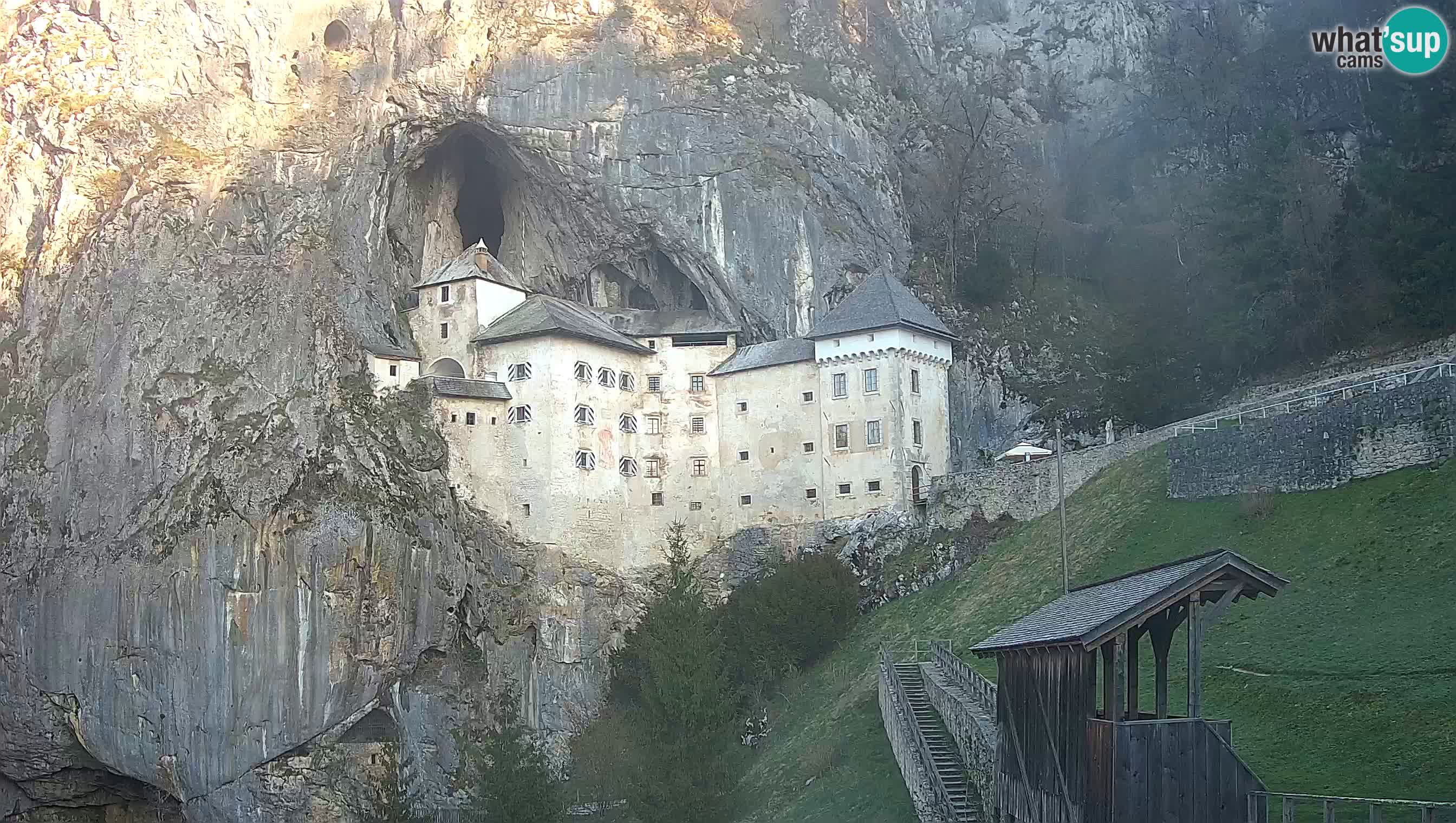 Live Webcam Predjamski grad – Predjama Castle – Postojna – Slovenia
