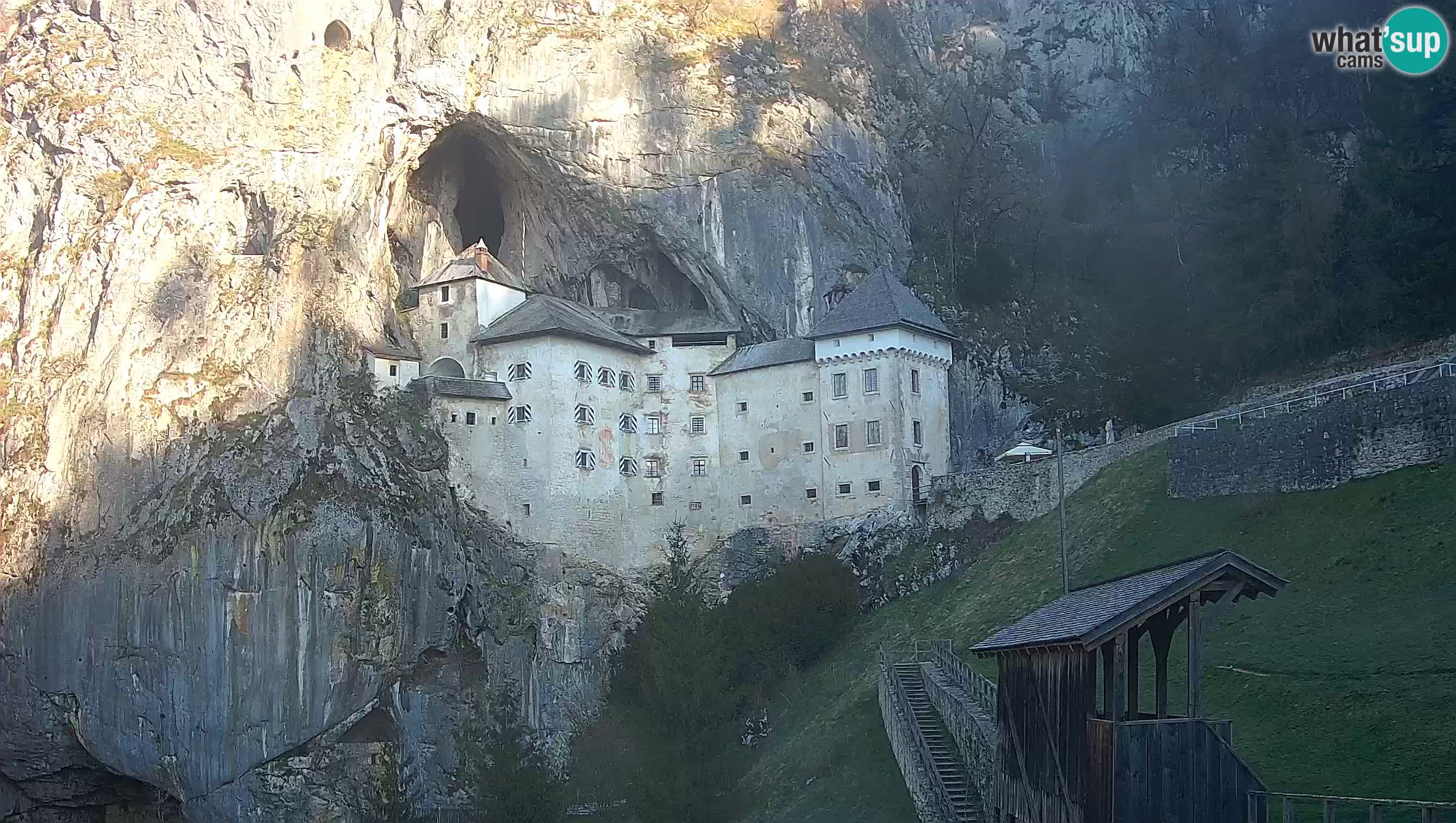 Live Webcam Castello di Predjama – Postumia – Slovenia