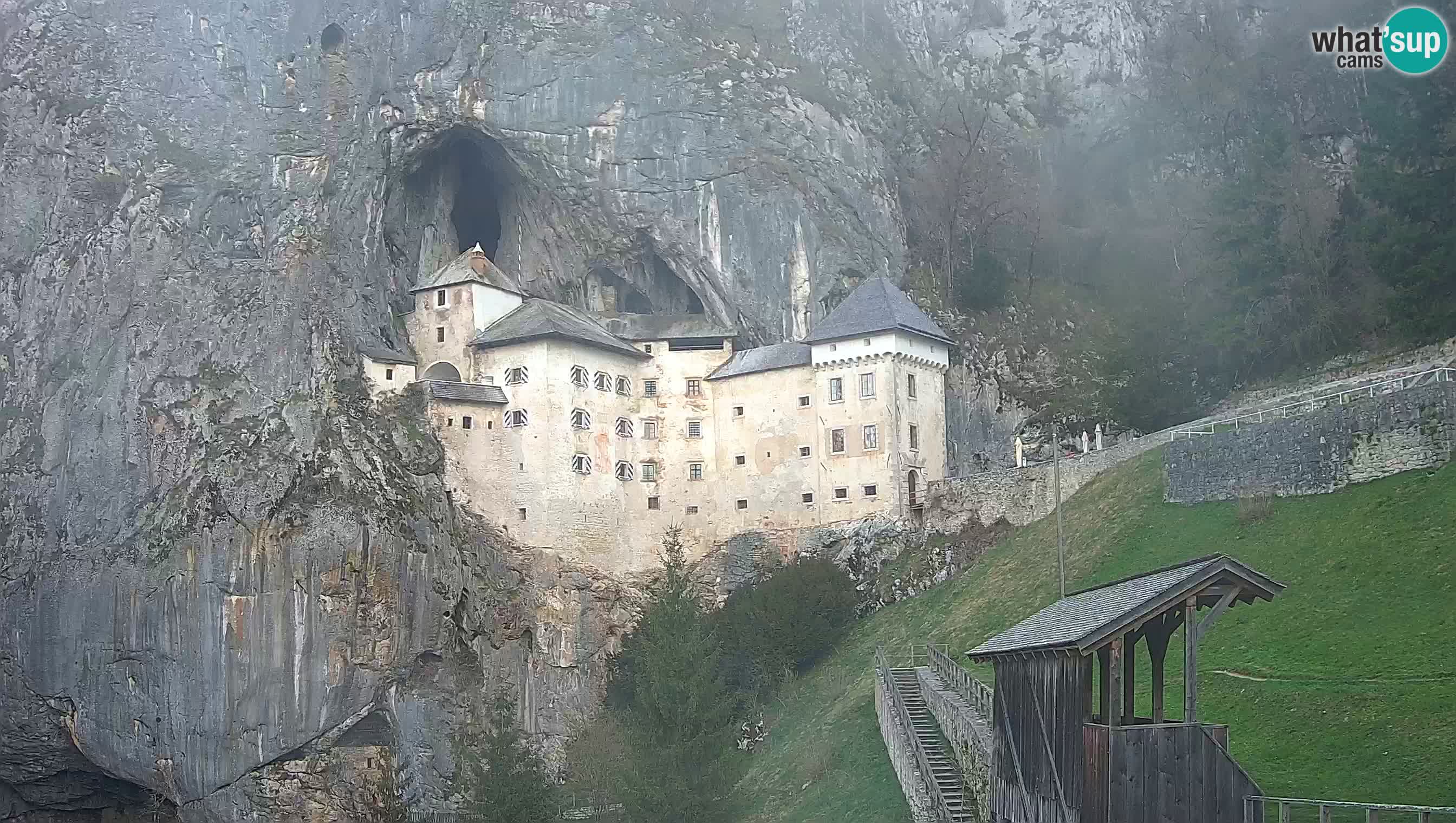 Live Webcam Grad Predjama – Château de Predjama – Postojna – Slovénie