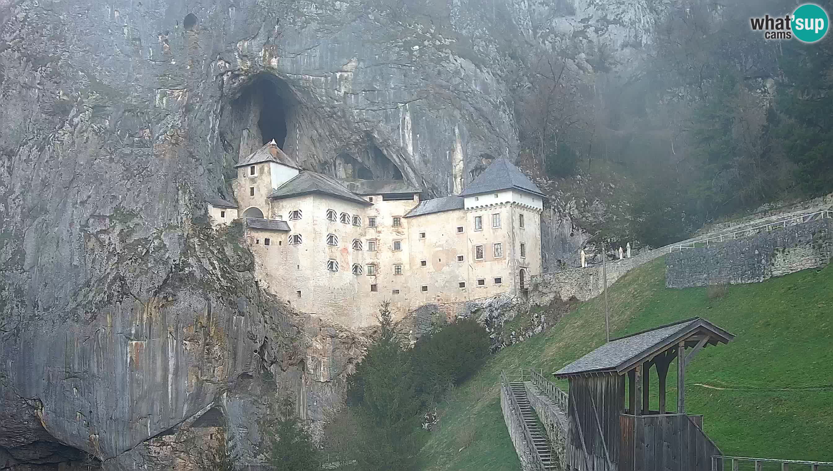 Live Webcam Grad Predjama – Château de Predjama – Postojna – Slovénie
