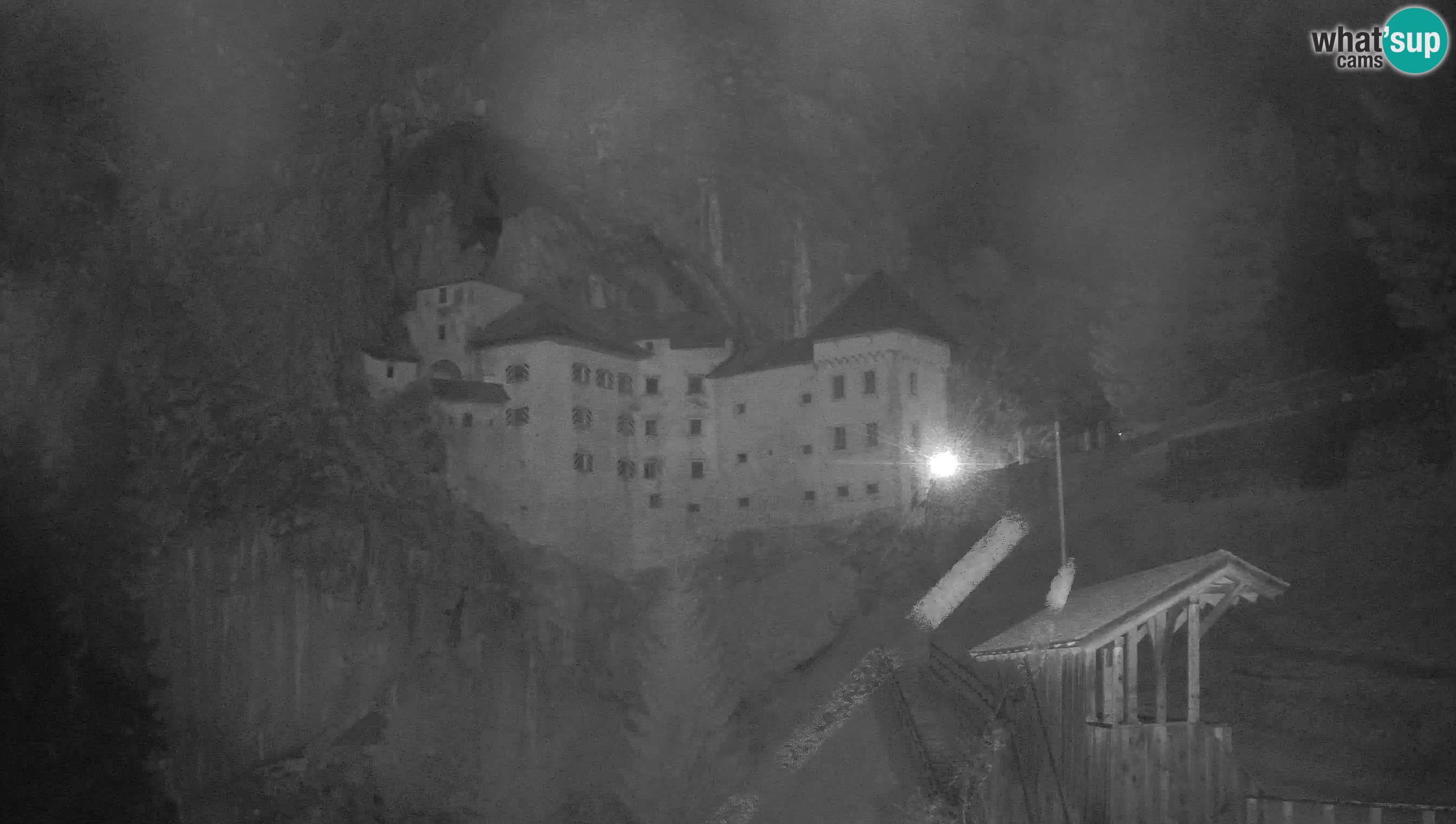 Spletna kamera Predjamski grad – Grad Predjama – Postojna