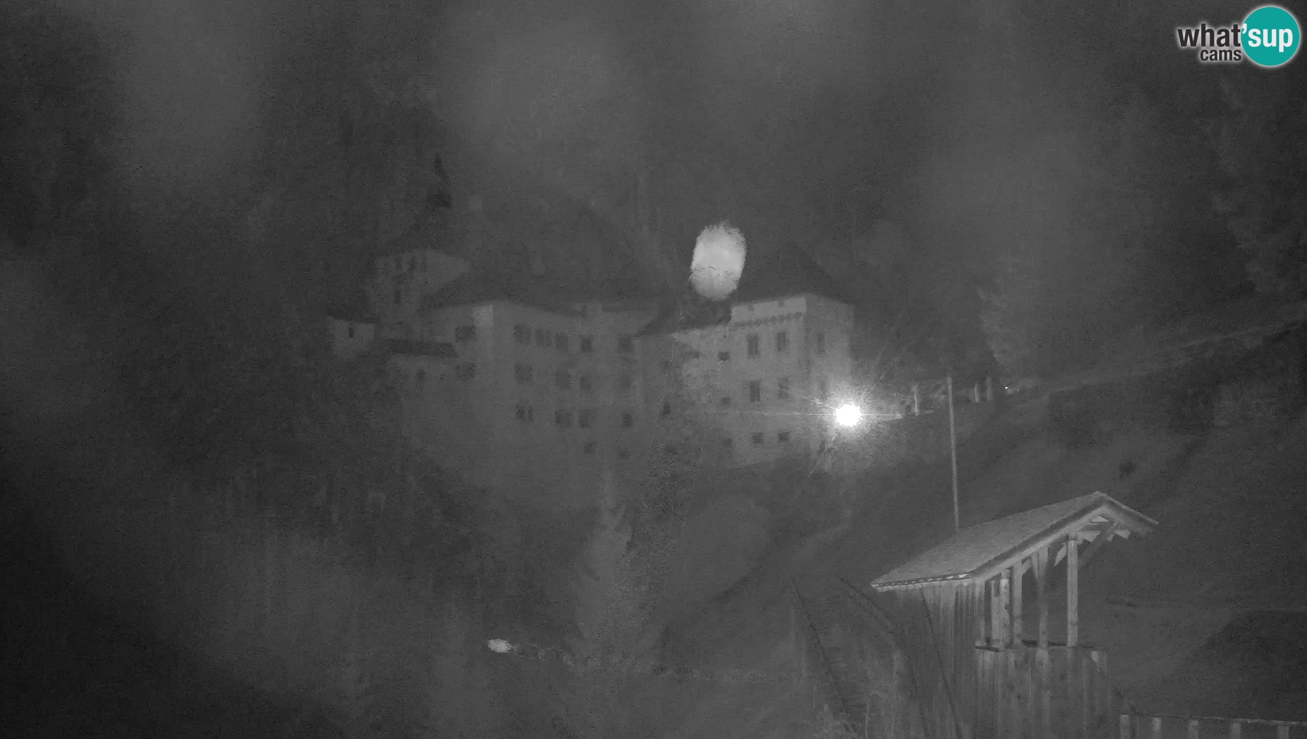 Live Webcam Höhlenburg Predjama – Postojna – Slowenien
