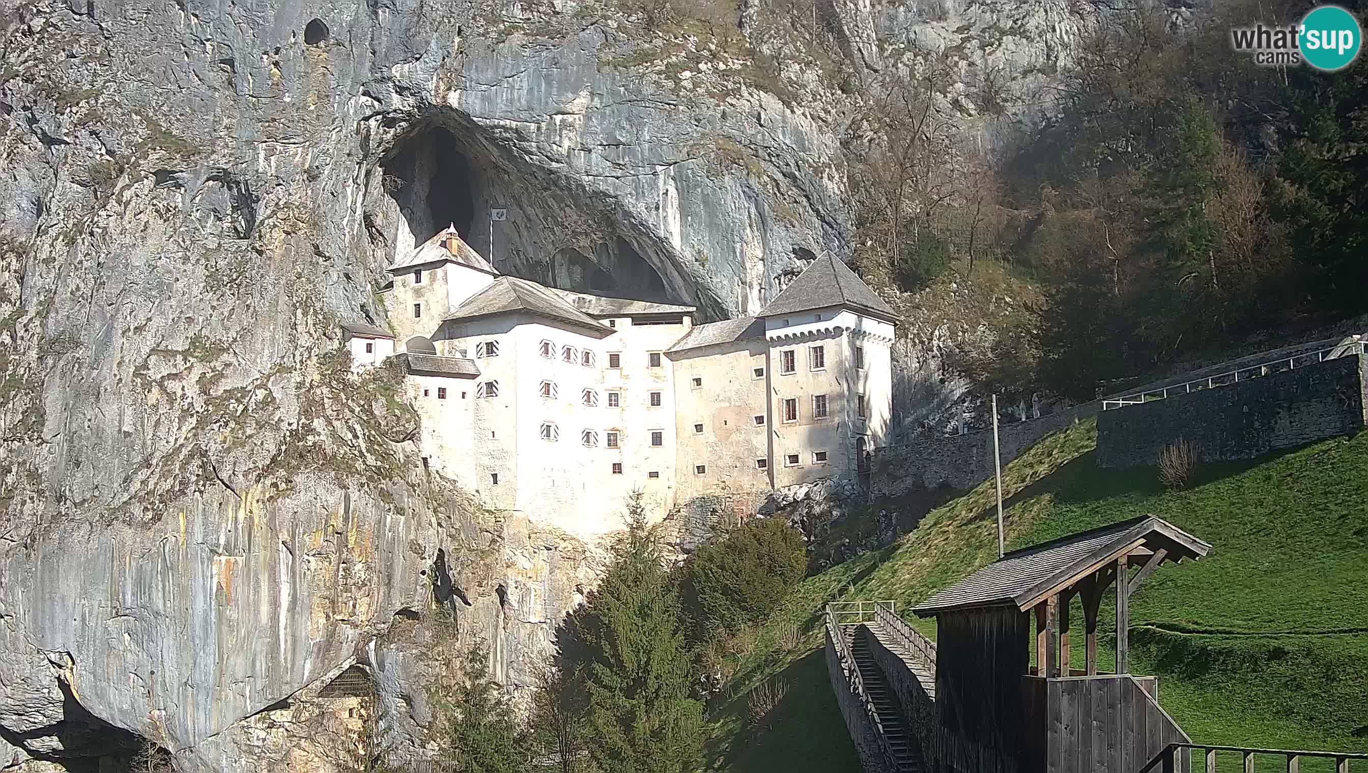 Live Webcam Höhlenburg Predjama – Postojna – Slowenien