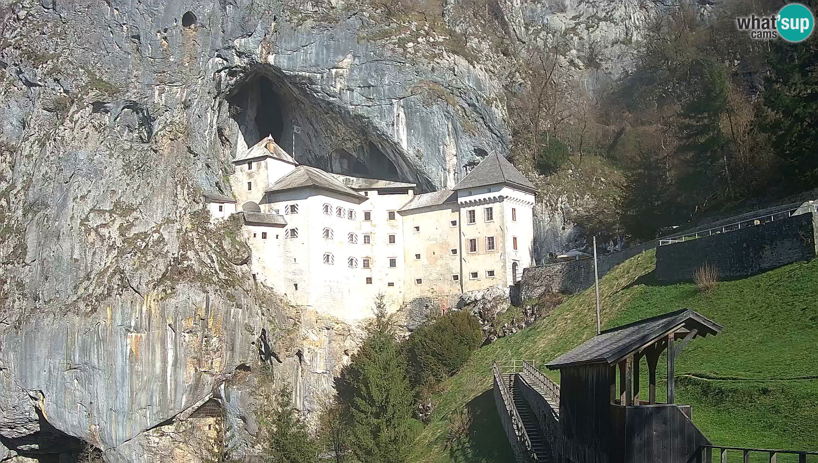 Live Webcam Höhlenburg Predjama – Postojna – Slowenien