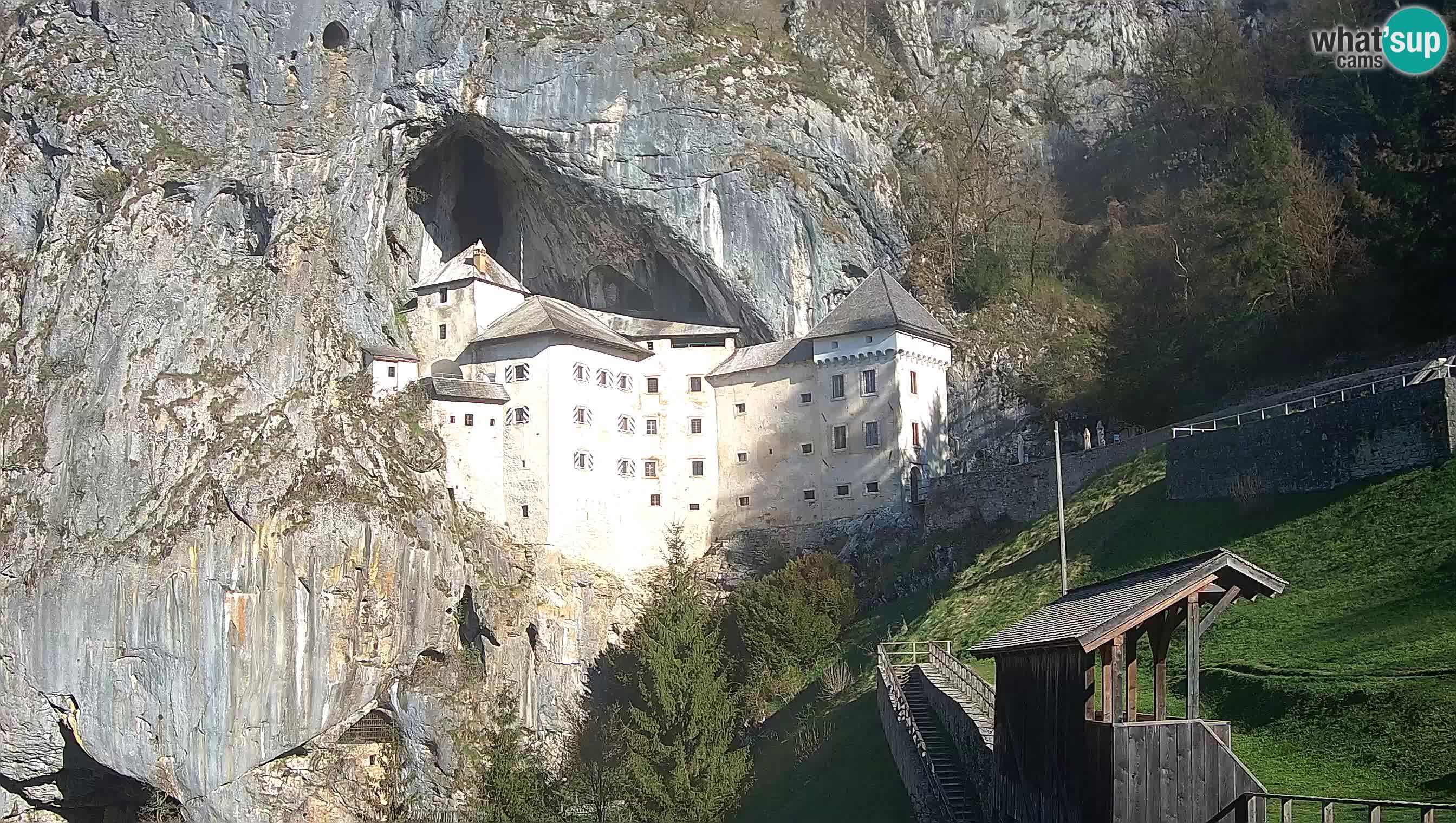 Live Webcam Predjamski grad – Predjama Castle – Postojna – Slovenia