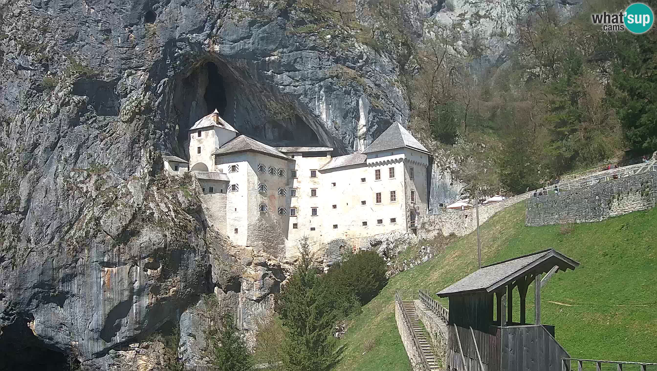 Live Webcam Höhlenburg Predjama – Postojna – Slowenien