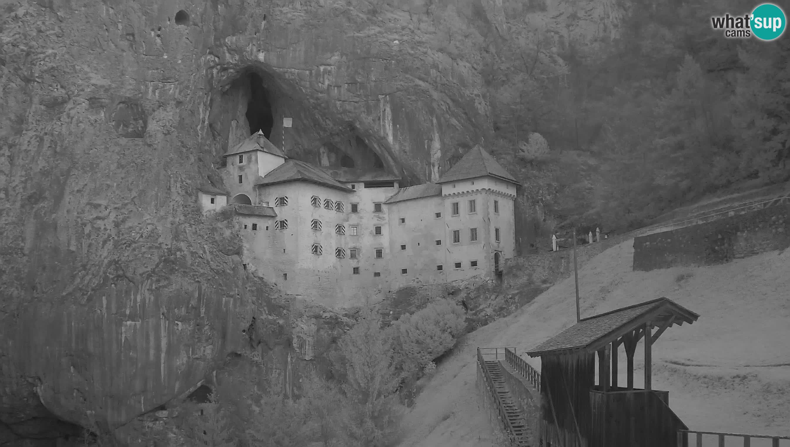 Live Webcam Predjamski grad – Predjama Castle – Postojna – Slovenia
