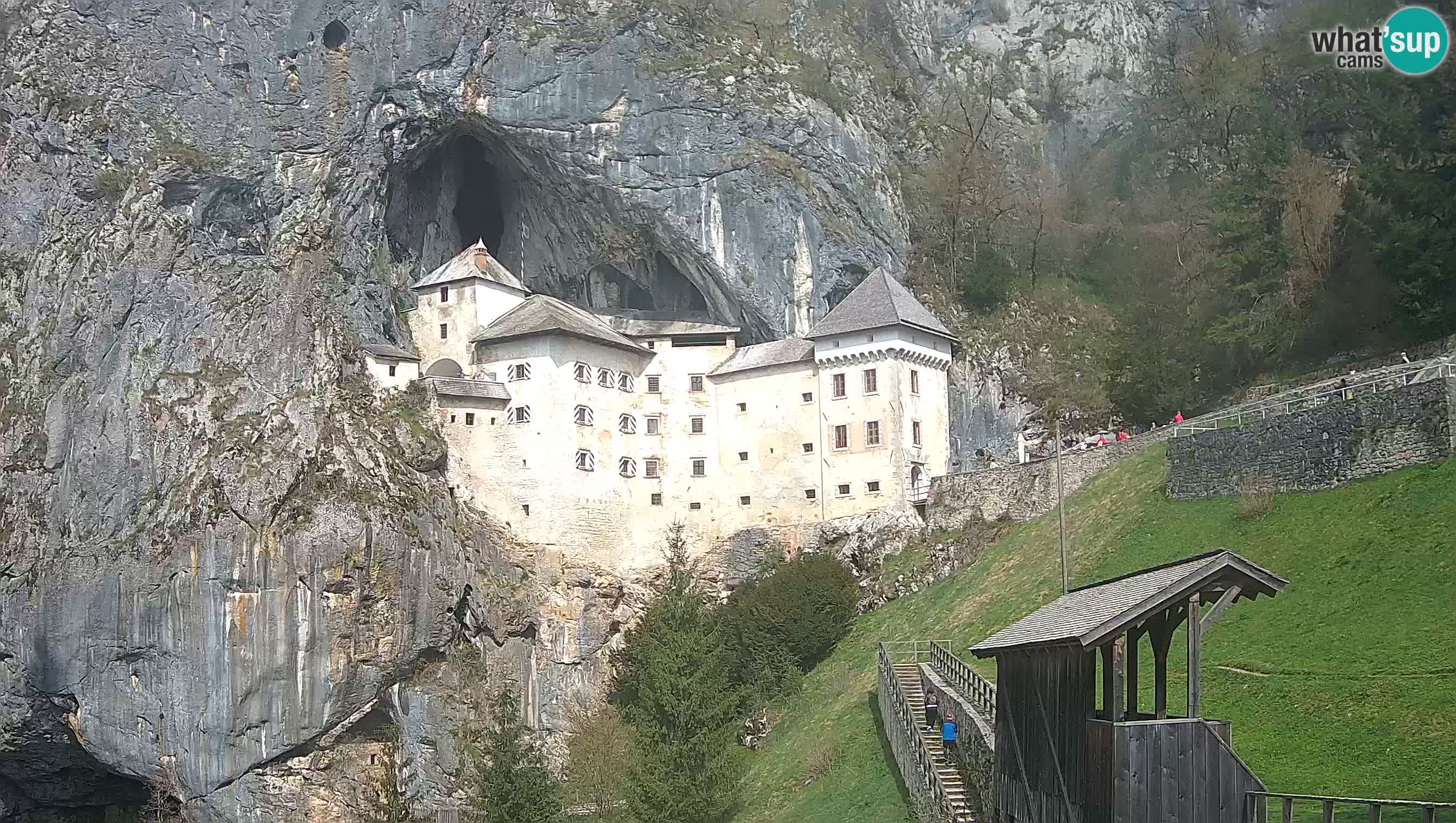 Live Webcam Höhlenburg Predjama – Postojna – Slowenien