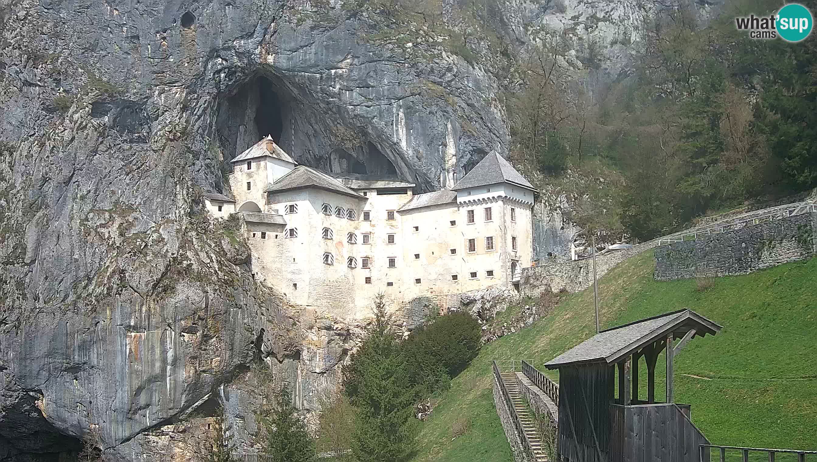 Web kamera Predjamski dvorac – Postojna – Slovenija