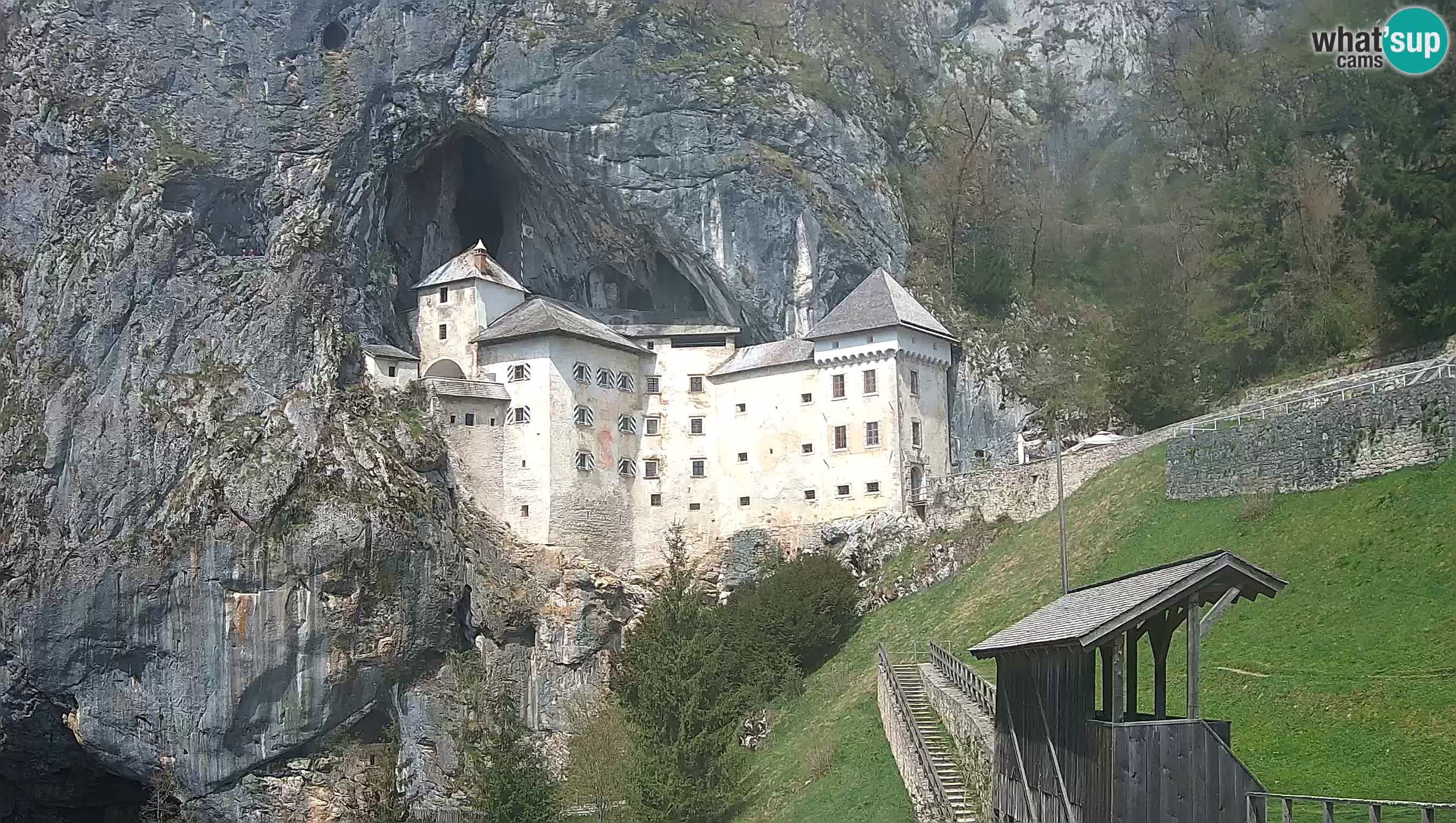 Live Webcam Höhlenburg Predjama – Postojna – Slowenien