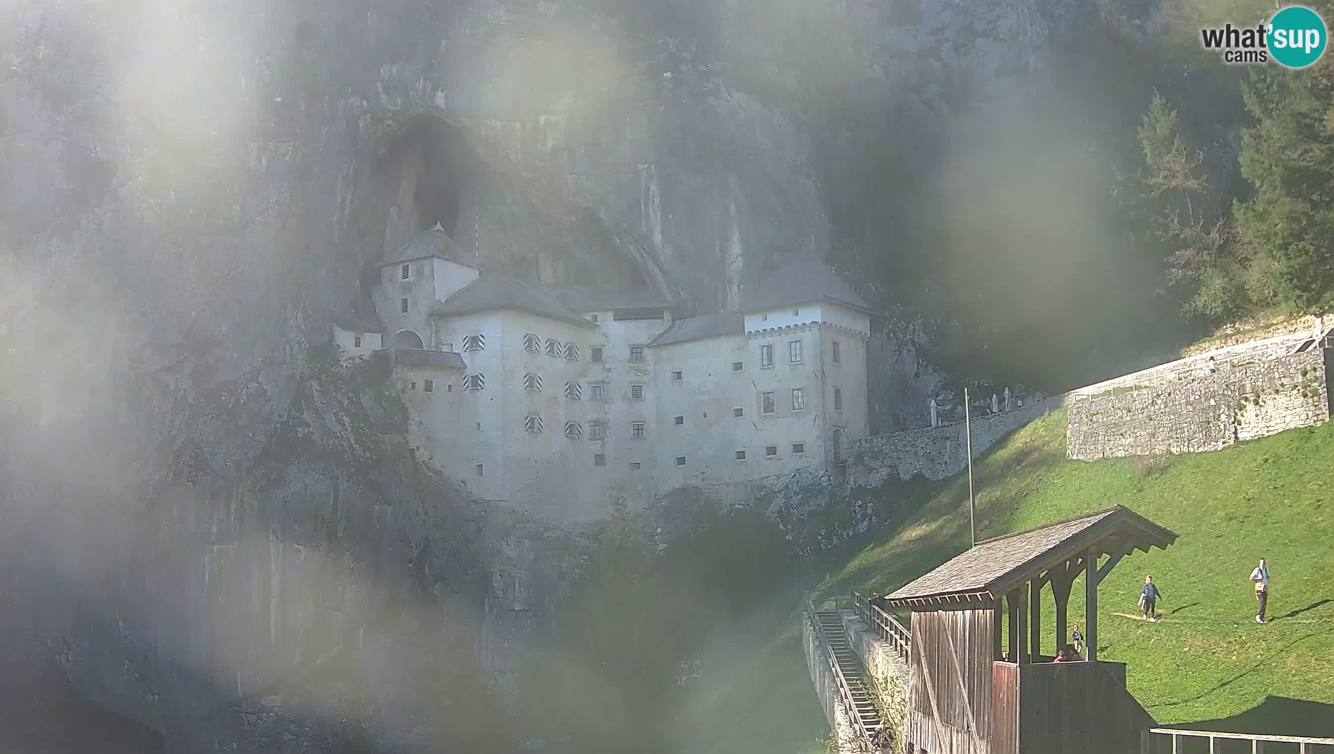 Live Webcam Höhlenburg Predjama – Postojna – Slowenien