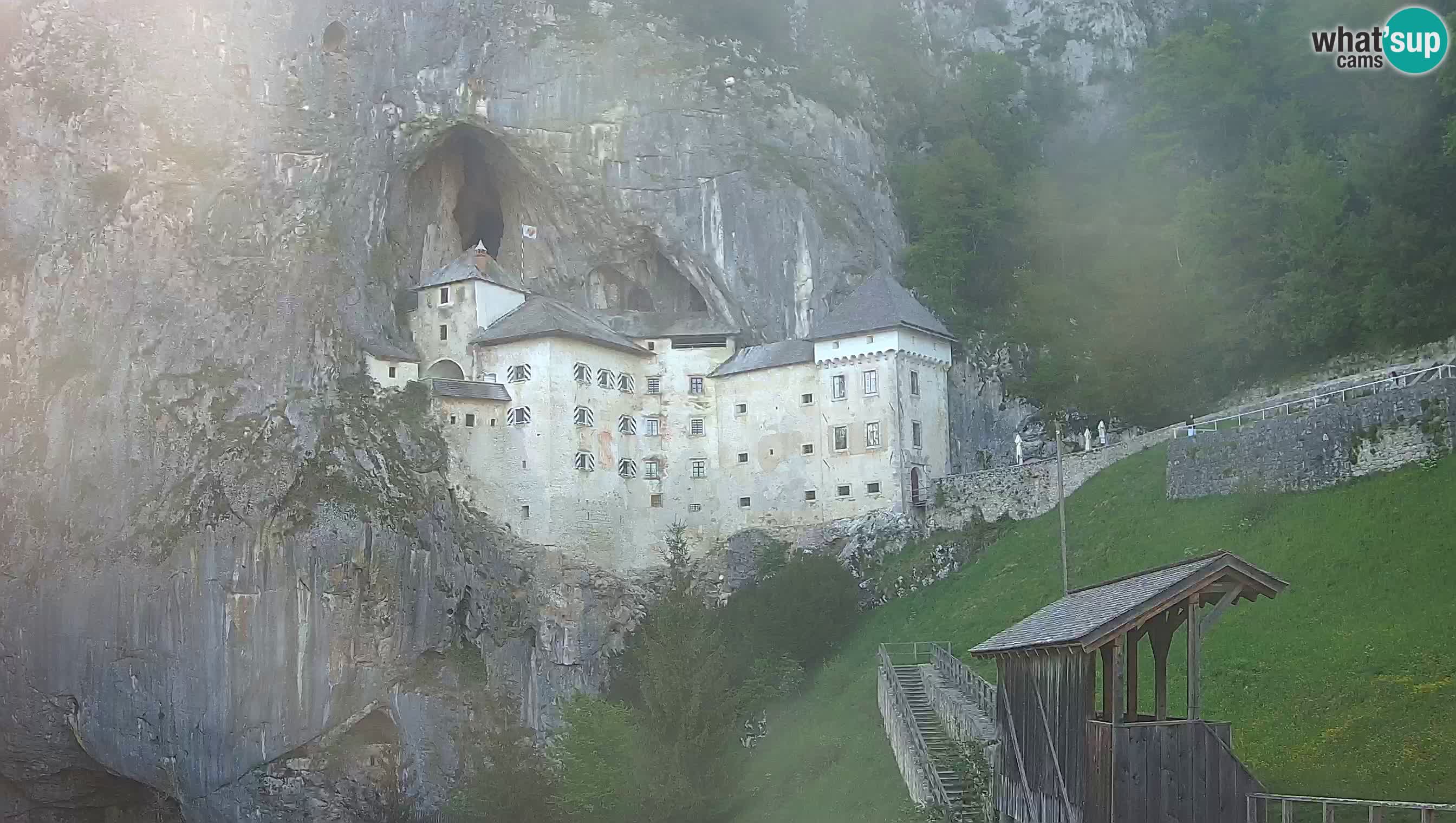 Web kamera Predjamski dvorac – Postojna – Slovenija