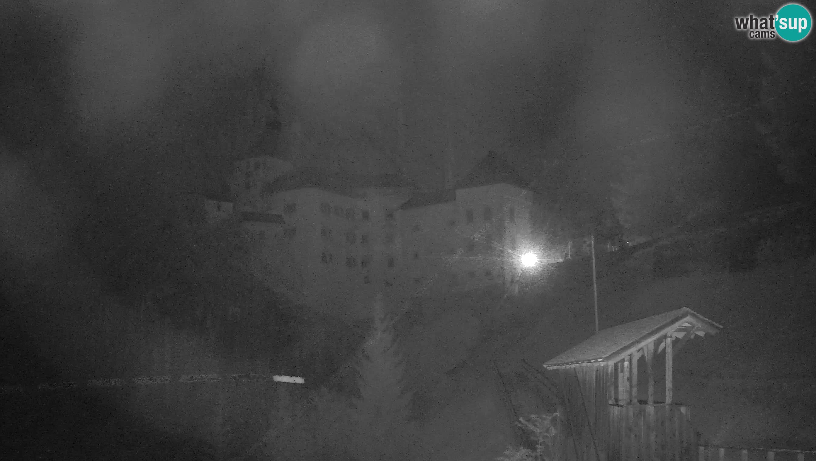 Spletna kamera Predjamski grad – Grad Predjama – Postojna